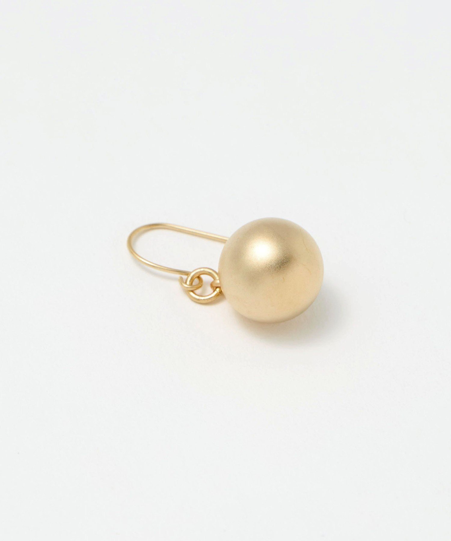 BEAUTY&YOUTH UNITED ARROWS メタルボール スウィング ピアス ビューティー＆ユース　ユナイテッドアローズ アクセサリー・腕時計 ピアス ゴールド