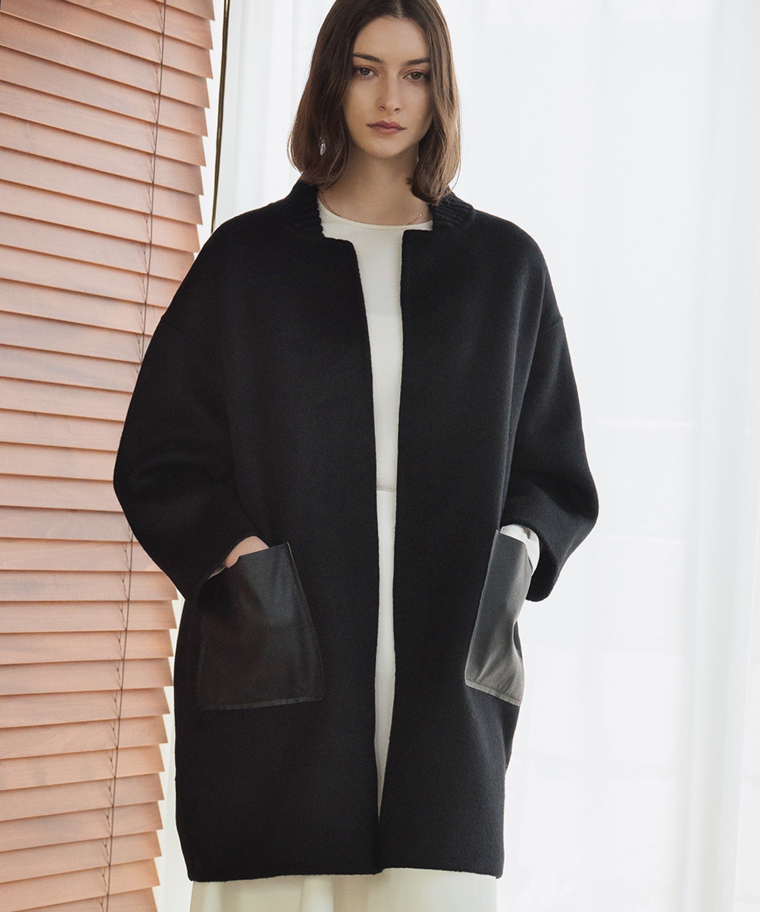 ELFRANK 【ウール70%】レザーポケット ドロップショルダー ミドル丈 コート ガール ジャケット・アウター ピーコート ブラック【送料無料】のサムネイル