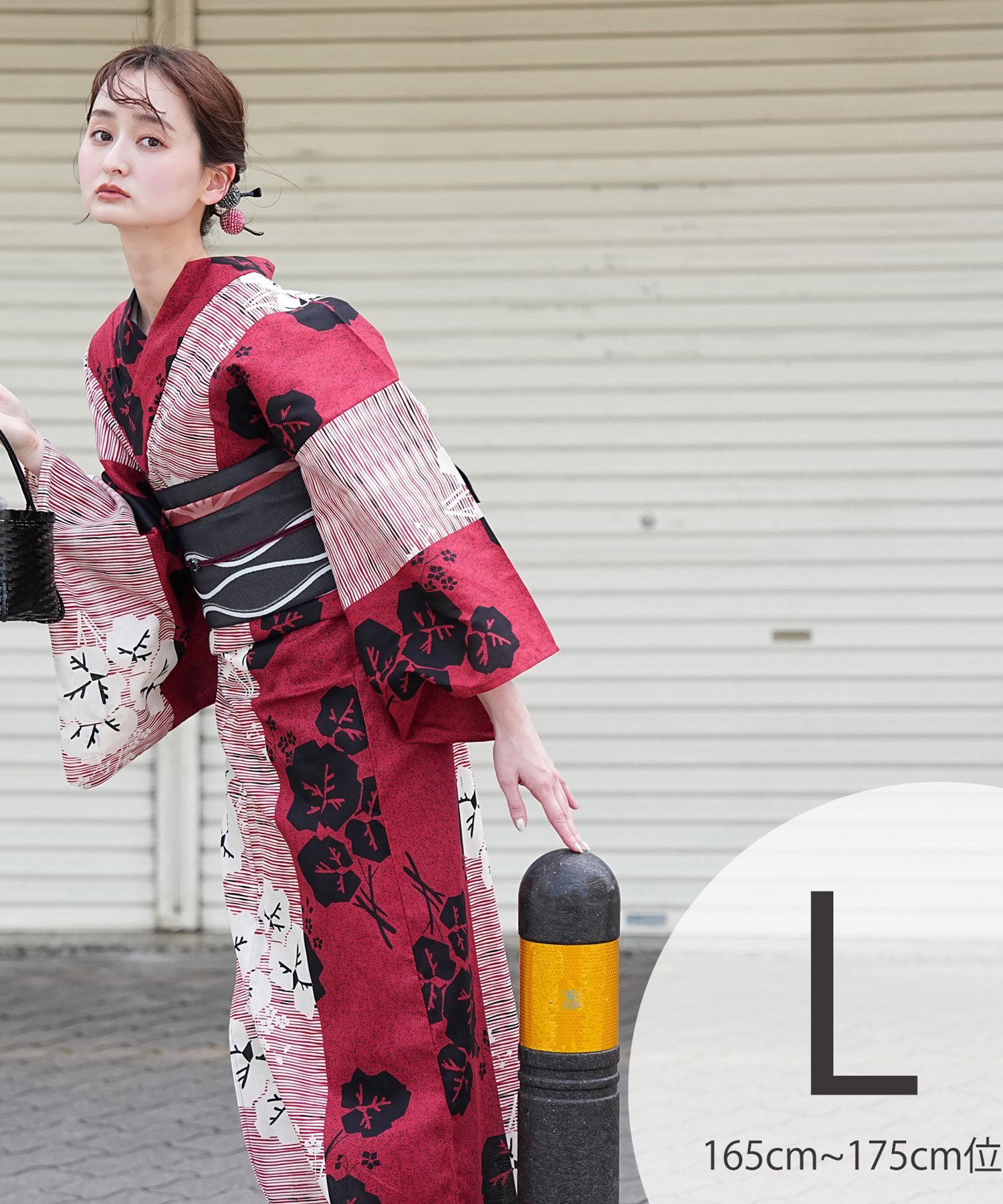 超美品 綿 現代 浴衣 157.5裄65赤 白 黒 ブラック 個性的 着物 1.jpg