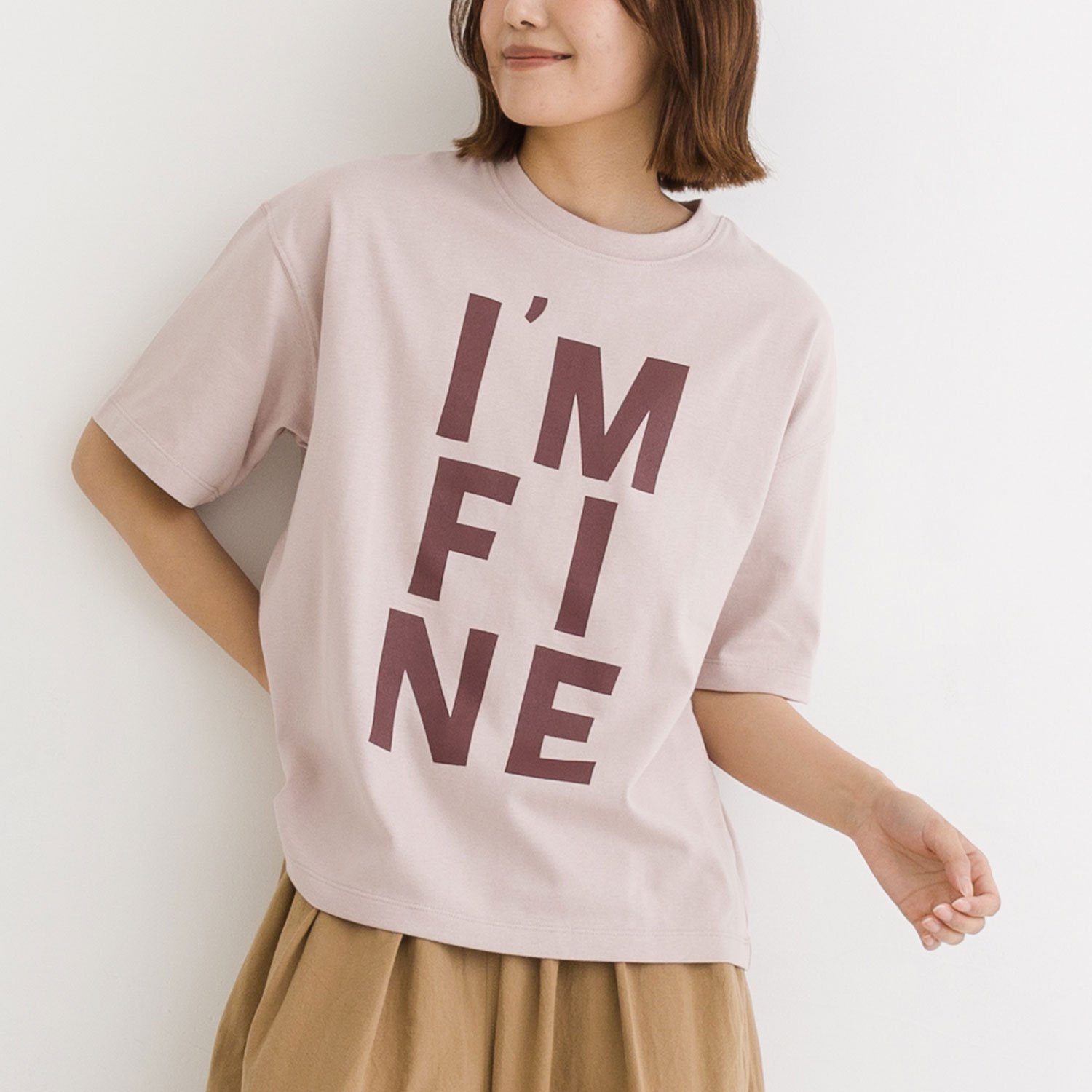kermu 毎日着たい涼感 気分上がる 接触冷感ラフィー天竺 I'M FINEプリントTシャツ ケルム トップス カットソー・Tシャツ ベージュ グレー ホワイト ピンク