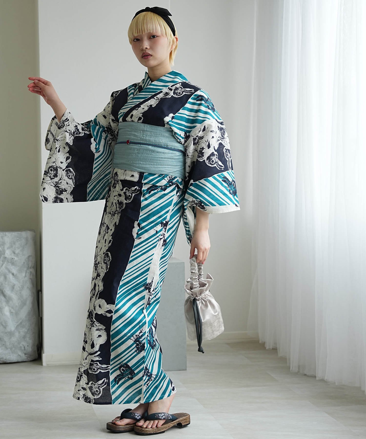 Rakuten FashionのNico@ntique ニコアンティーク 浴衣 3点セット 毒うさぎロリータスパイラル・青 Sサイズ ウタタネ 着物・浴衣・和装小物 浴衣 ブルー【送料無料】｜アングル2