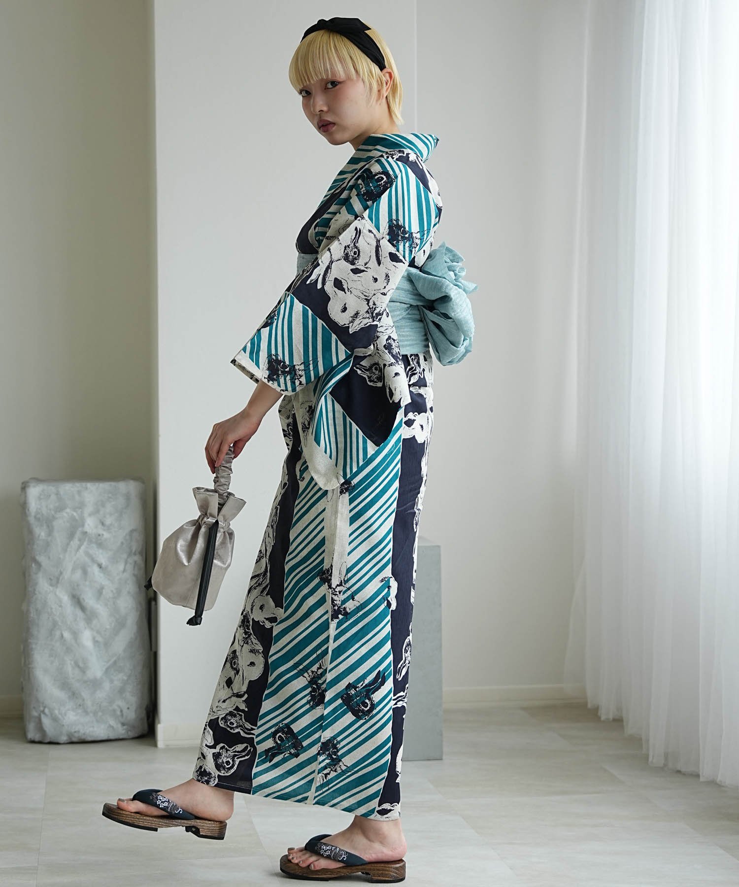 Rakuten FashionのNico@ntique ニコアンティーク 浴衣 3点セット 毒うさぎロリータスパイラル・青 Sサイズ ウタタネ 着物・浴衣・和装小物 浴衣 ブルー【送料無料】｜アングル3