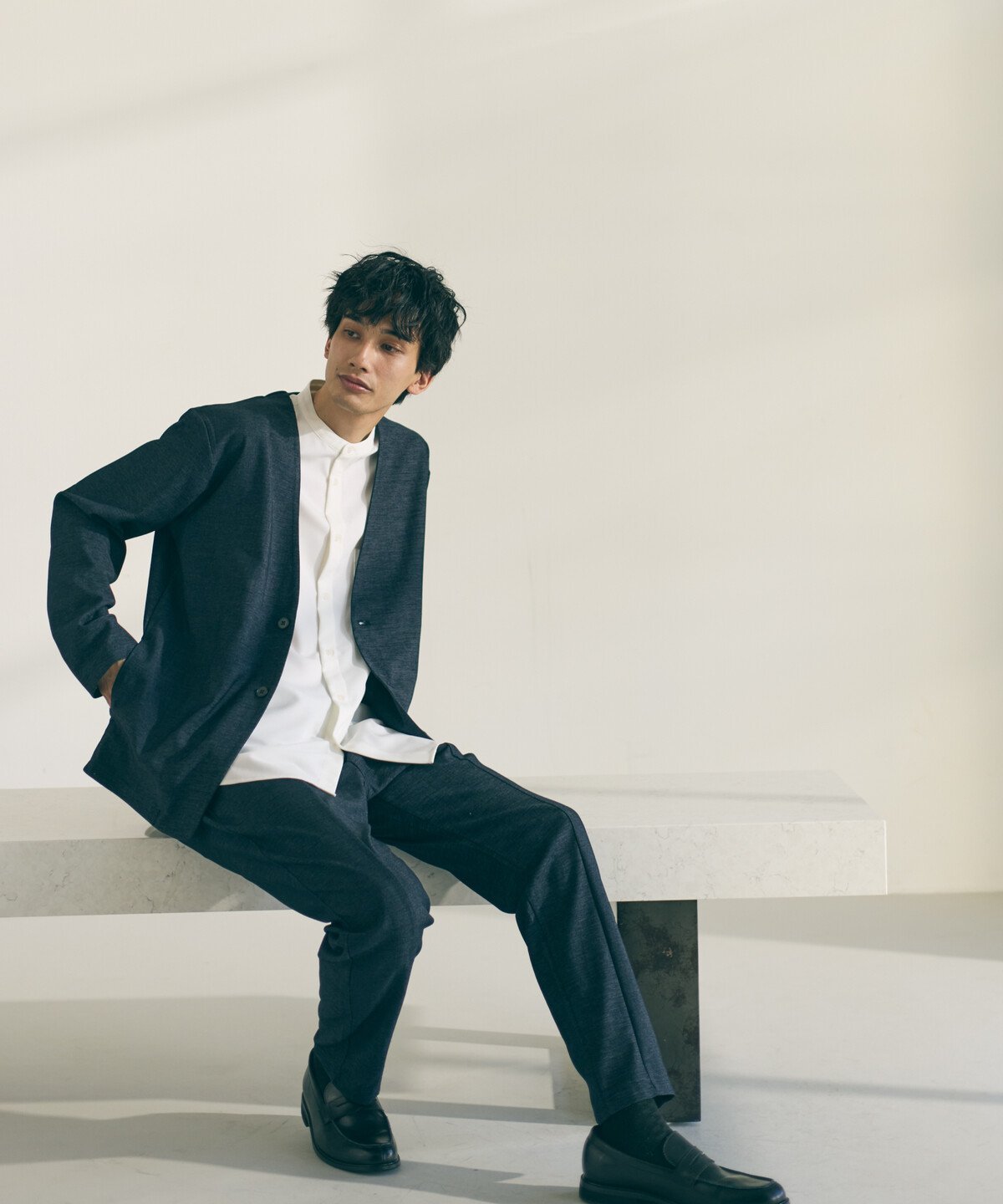 【セットアップ対応】デニムライクジャージ テーパードパンツ コムサイズム パンツ スラックス・ドレスパンツ ブラック ネイビー