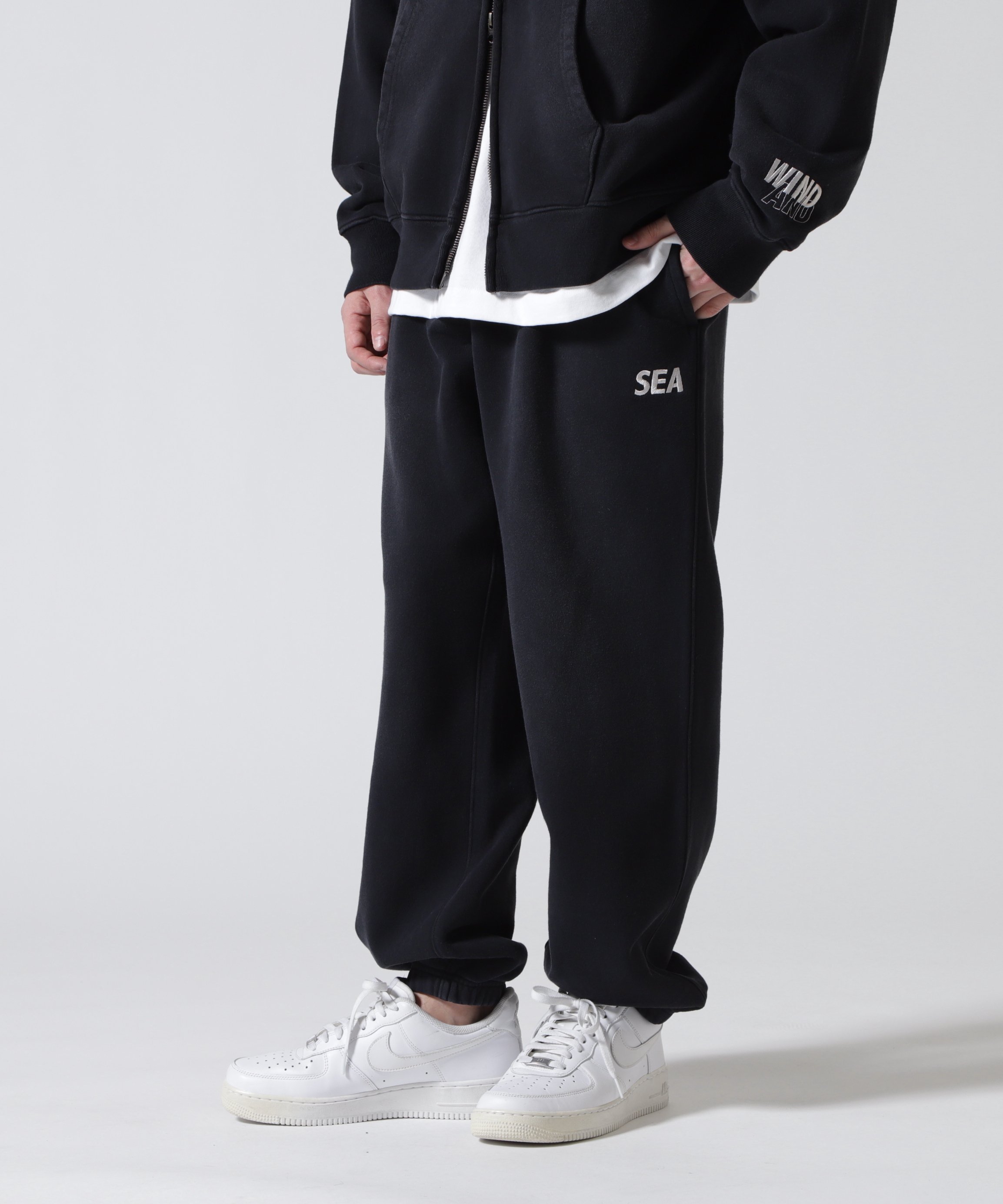 WIND AND SEA(ウィンダンシー)SULFUR DYEING LOGO SWEATPANT ビーセカンド パンツ その他のパンツ ブラック