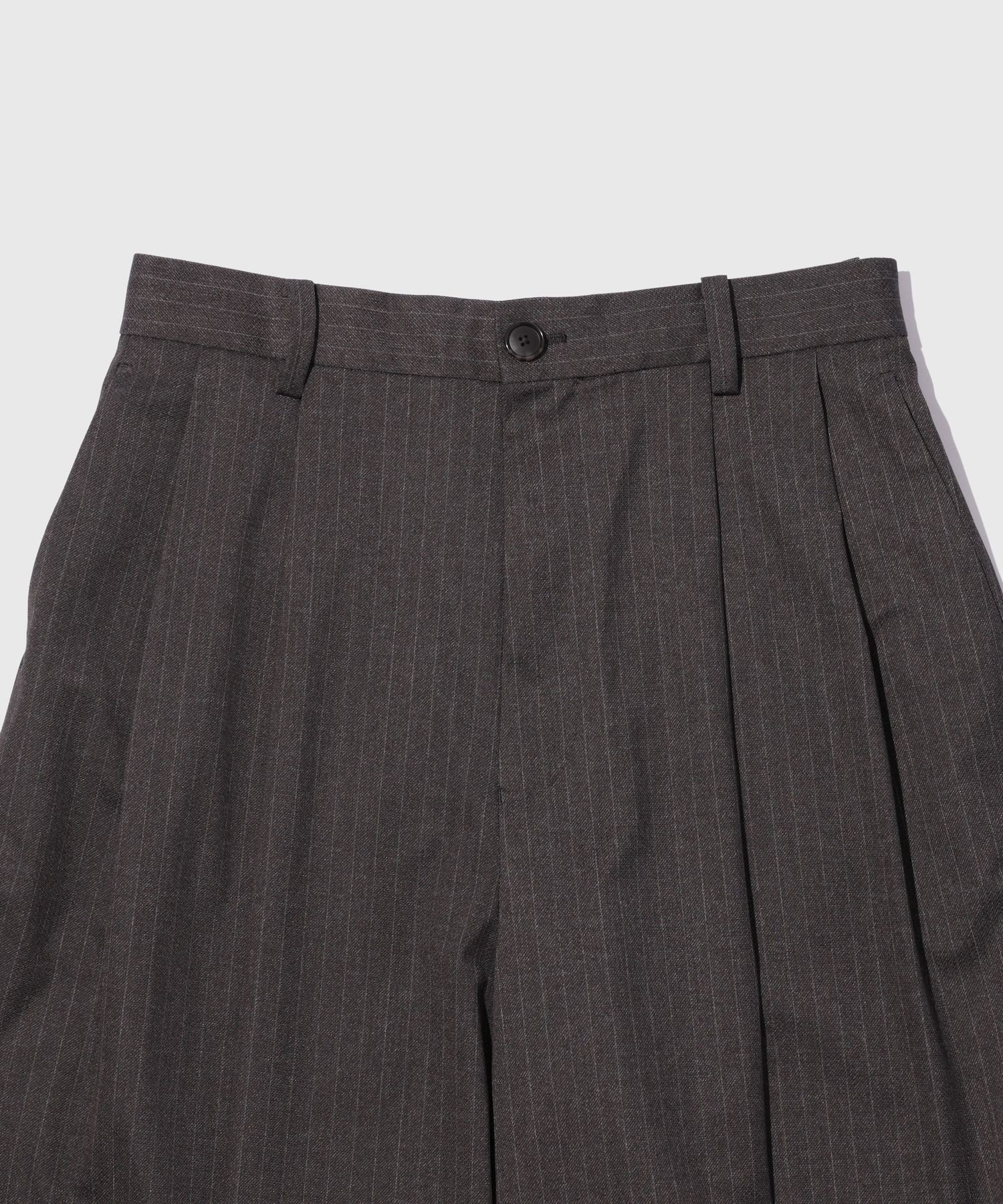ストライプワイドショートパンツ アダムエロペ パンツ その他のパンツ グレー