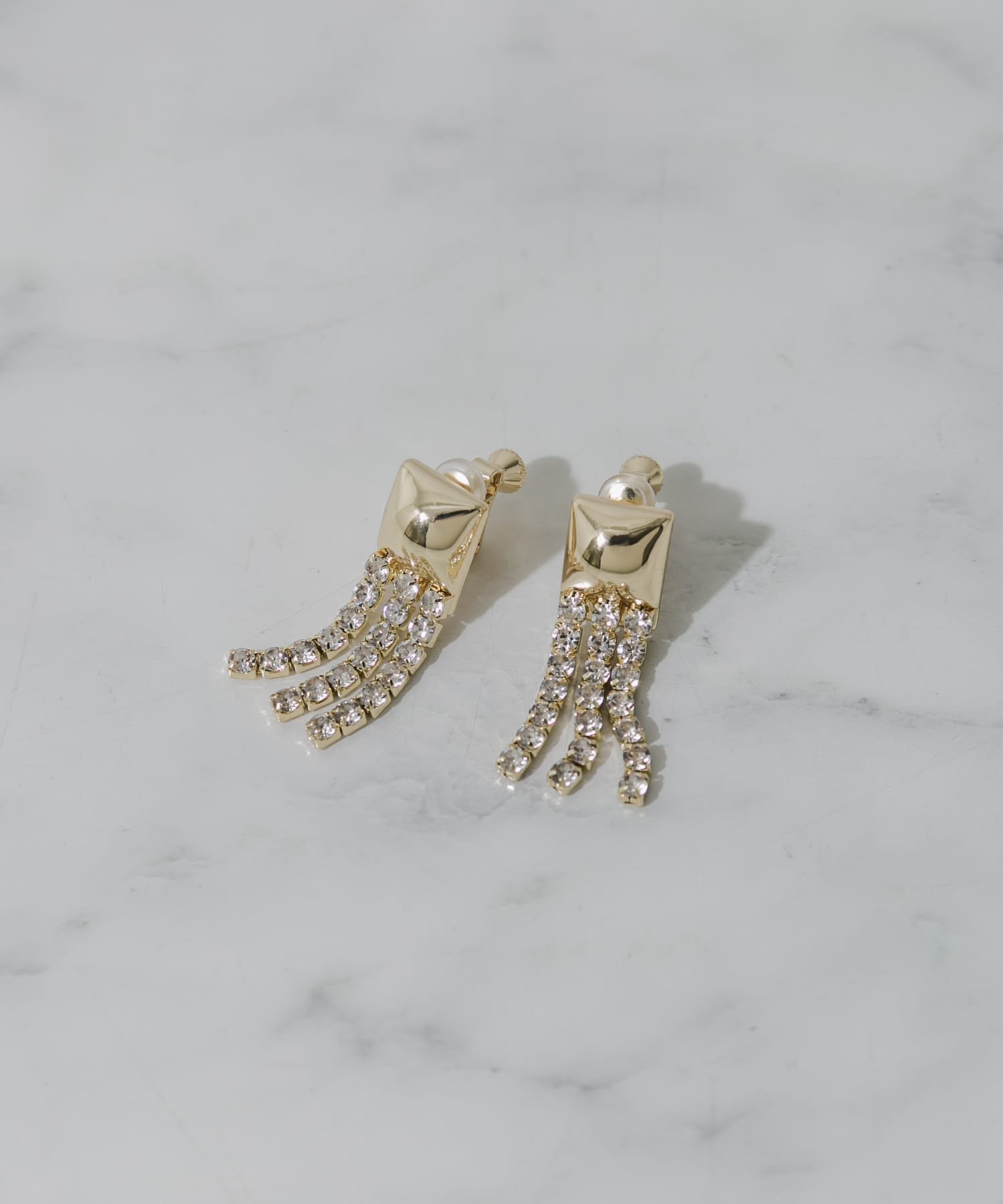 【SALE/50%OFF】SMELLY メタルスクエアビジューチェーンイヤリング スメリー アクセサリー・腕時計 イヤリング・イヤーカフ