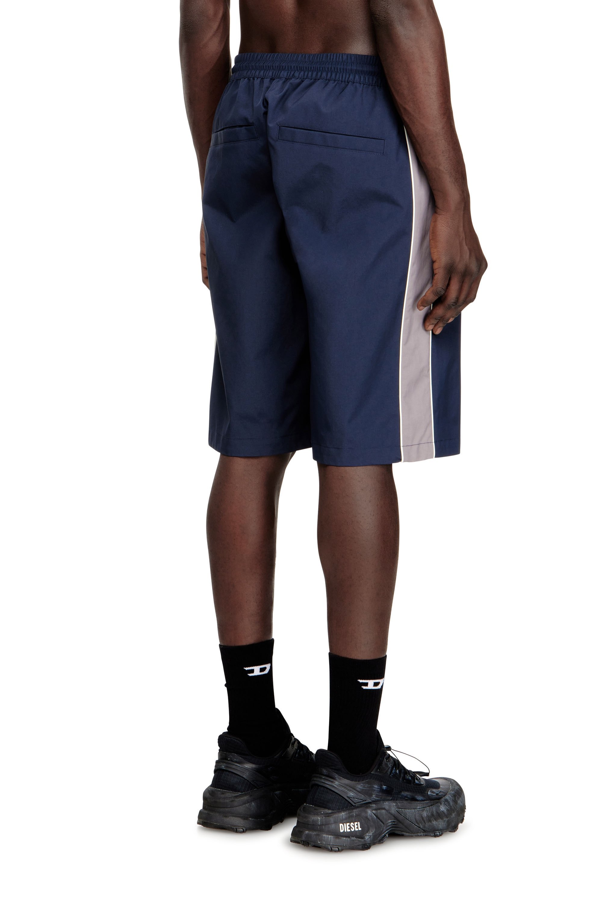 メンズ ショートパンツ P-HIVES-SHORT-DGAM ディーゼル パンツ その他のパンツ ネイビー