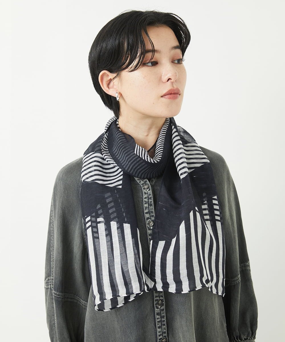 【SALE／50%OFF】GEORGES RECH（小さいサイズ） 幾何プリント麻混ストール メゾンドゥサンク ファッション雑貨 マフラー・ストール・ネックウォーマー ネイビー【送料無料】
