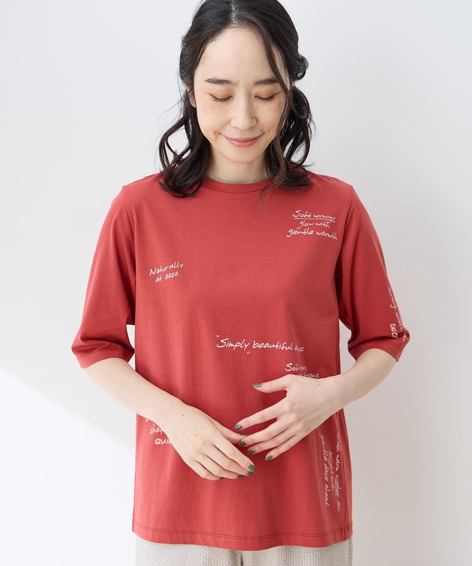DECOY メッセージプリントバックタック6分袖Tシャツ デコイシンス1981 トップス カットソー・Tシャツ レッド ブラウン ネイビー