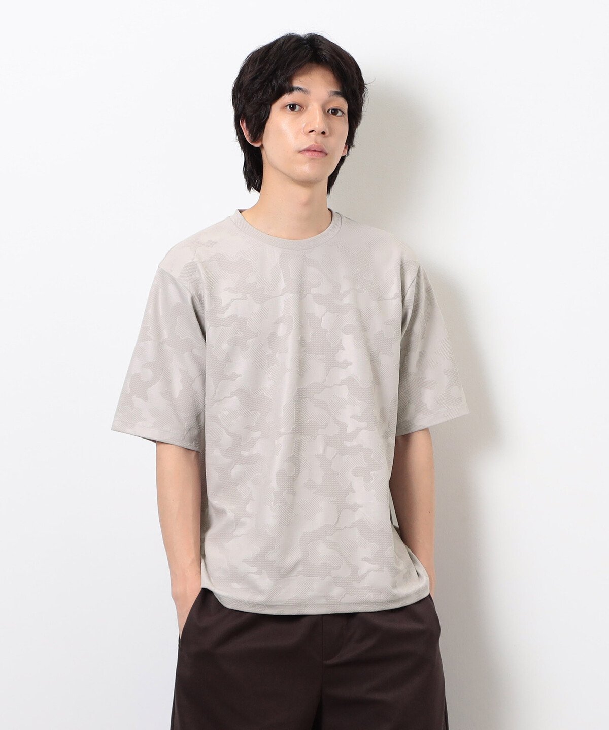 エンボスプリント Tシャツ コムサイズム トップス カットソー・Tシャツ グレー ブラック