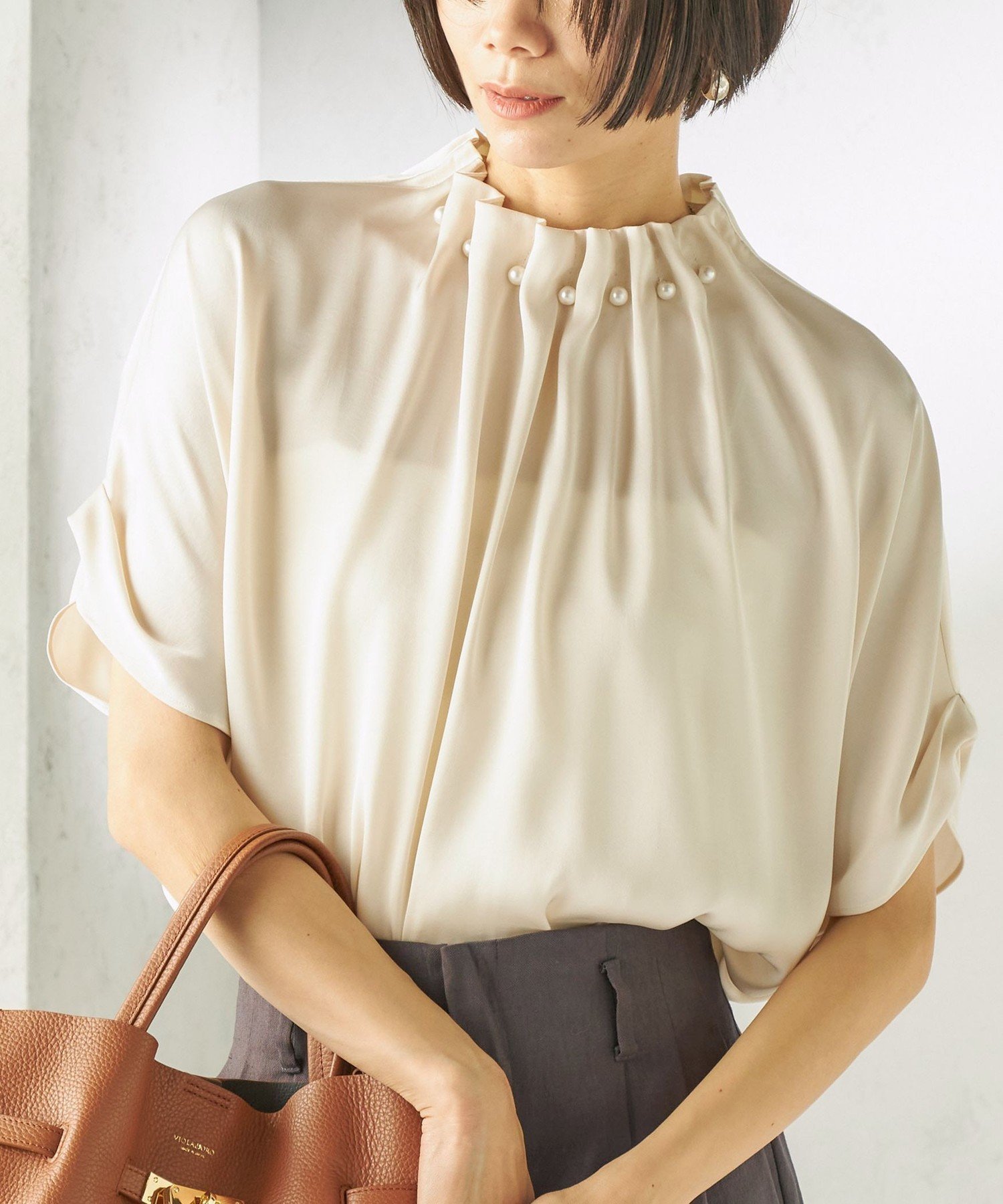 【SALE／50%OFF】SHIPS WOMEN 【一部WEB限定】＜手洗い可能＞パール モチーフ ネック ギャザー ドルマン ブラウス シップス トップス シャツ・ブラウス ベージュ ブルー ネイビー【送料無料】