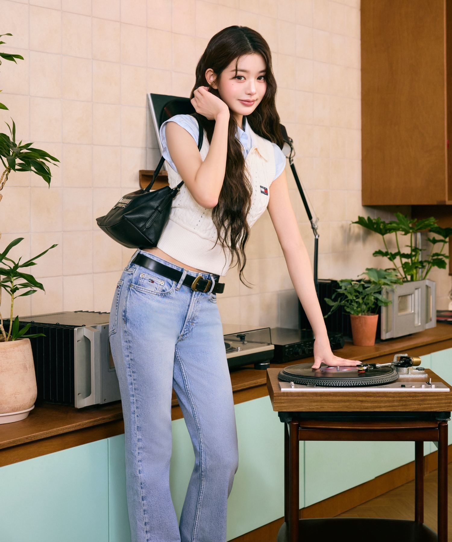 TOMMY JEANS ミニショルダーバッグ 26SS トミーヒルフィガー バッグ ショルダーバッグ グリーン ブラック【送料無料】