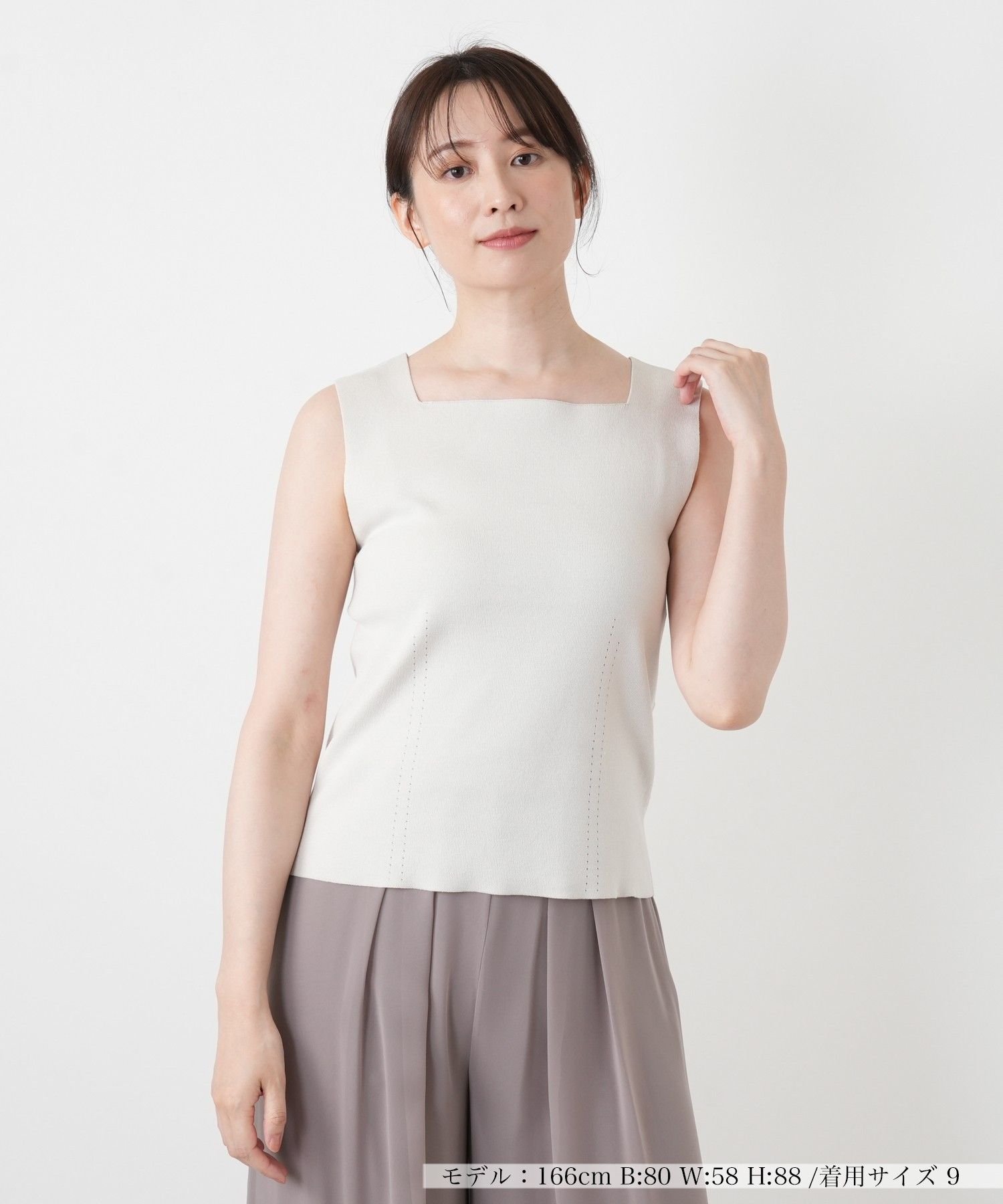 Leilian スクエアネックタンクトップ【Leilian WHITE LABEL】 レリアン トップス カットソー・Tシャツ ブラック ベージュ グレー