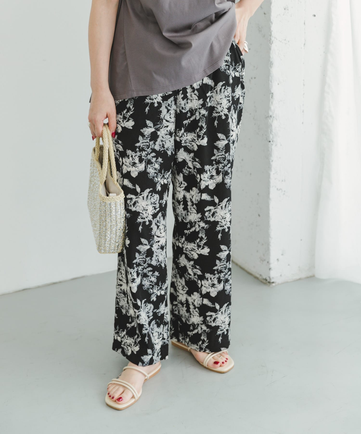 URBAN RESEARCH ITEMS プリントイージーワイドパンツ アーバンリサーチアイテムズ パンツ その他のパンツ ブラック ブラウン【送料無料】のサムネイル