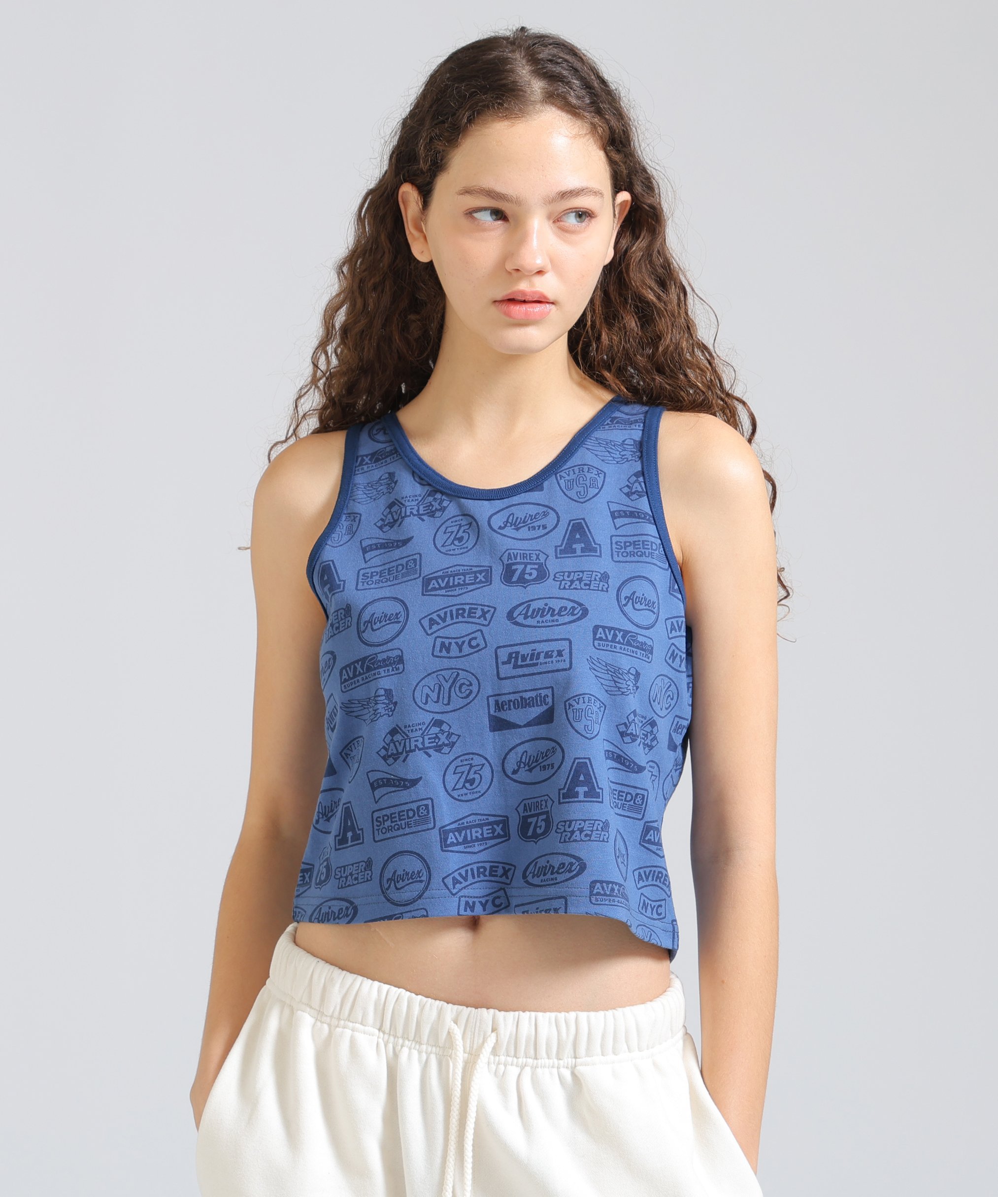 《直営店限定》RINGER PATCH MOTIF FULL PRINT TANK TOP アヴィレックス トップス ノースリーブ・タンクトップ ネイビー