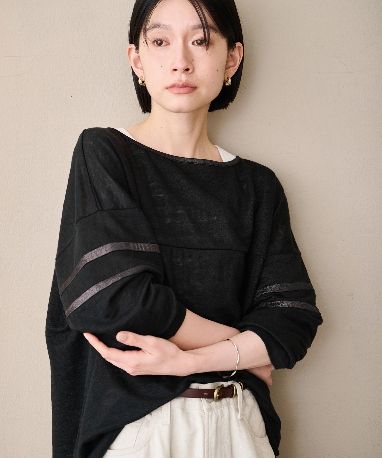 KHA:KI 「KHA:KI / カーキ」リネンラインスリーブトップ ビーアパートメント トップス カットソー・Tシャツ ブラック カーキグリーン グリーン ホワイト
