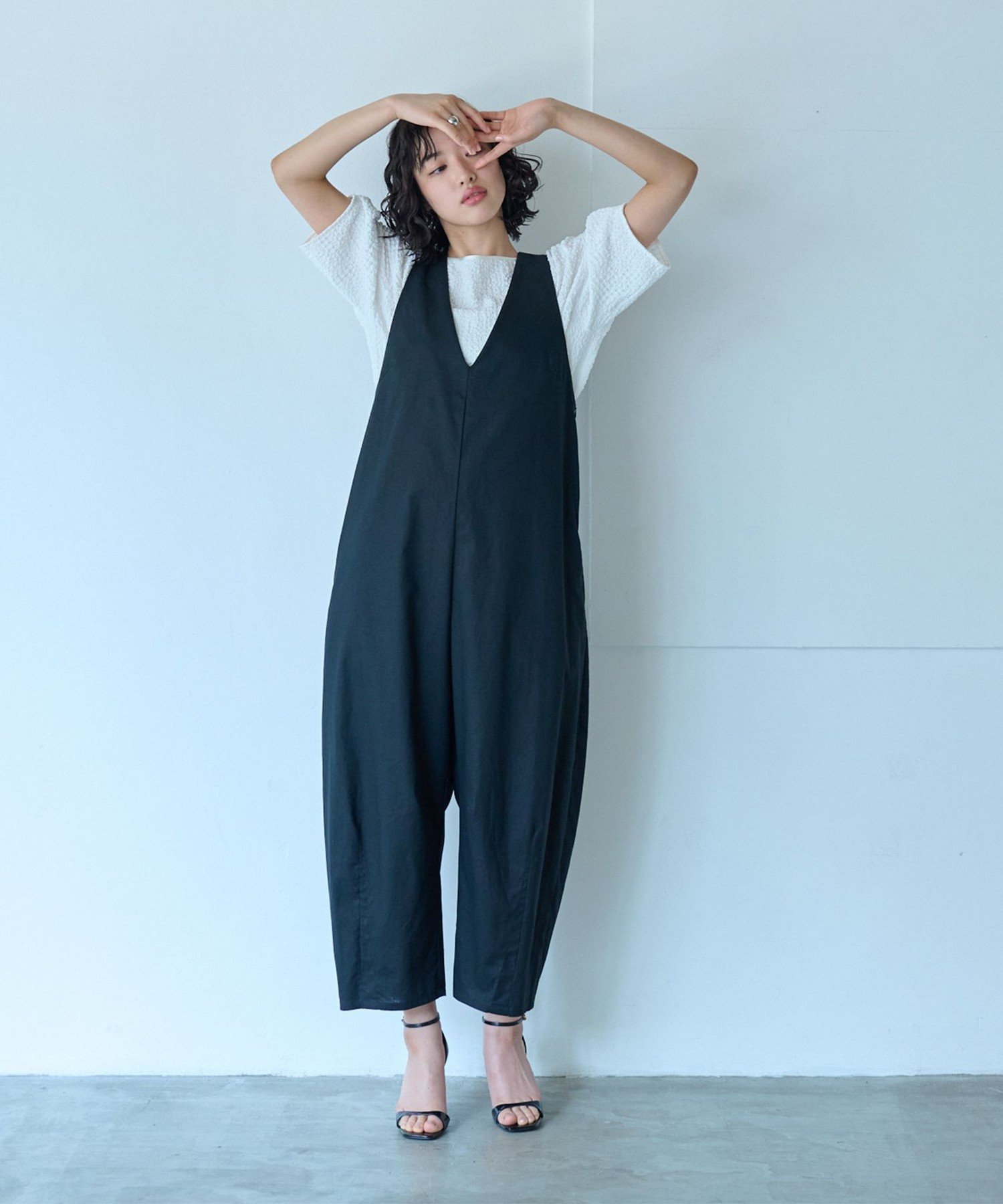 【SALE／69%OFF】CAST: 【接触冷感/UV対策】フォルムオールインワン キャスト コロン パンツ その他のパンツ グレー ブラック【送料無料】