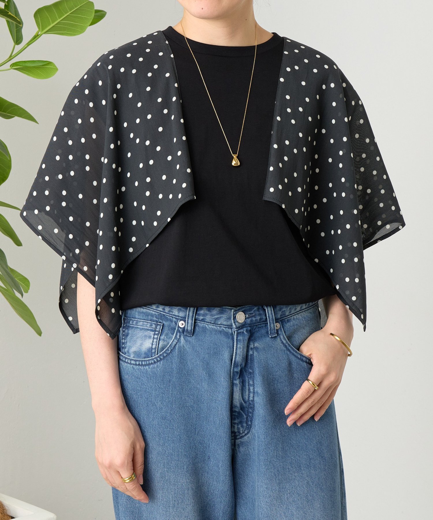 ハンカチーフTee ビアズリー トップス カットソー・Tシャツ ベージュ ブラック