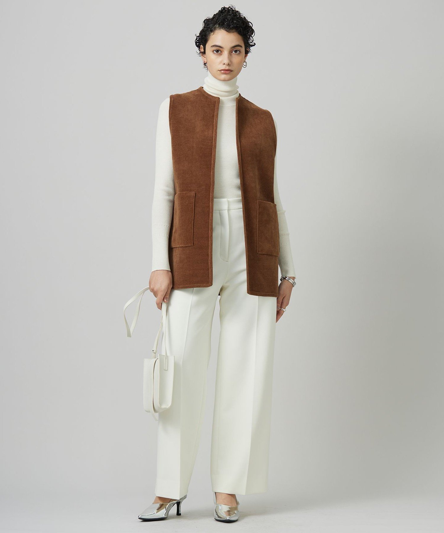 Rakuten Fashionの【SALE／40%OFF】ICB 【洗える】スウェードライクニットジレ アイシービー トップス ベスト・ジレ ブラック【送料無料】｜アングル3