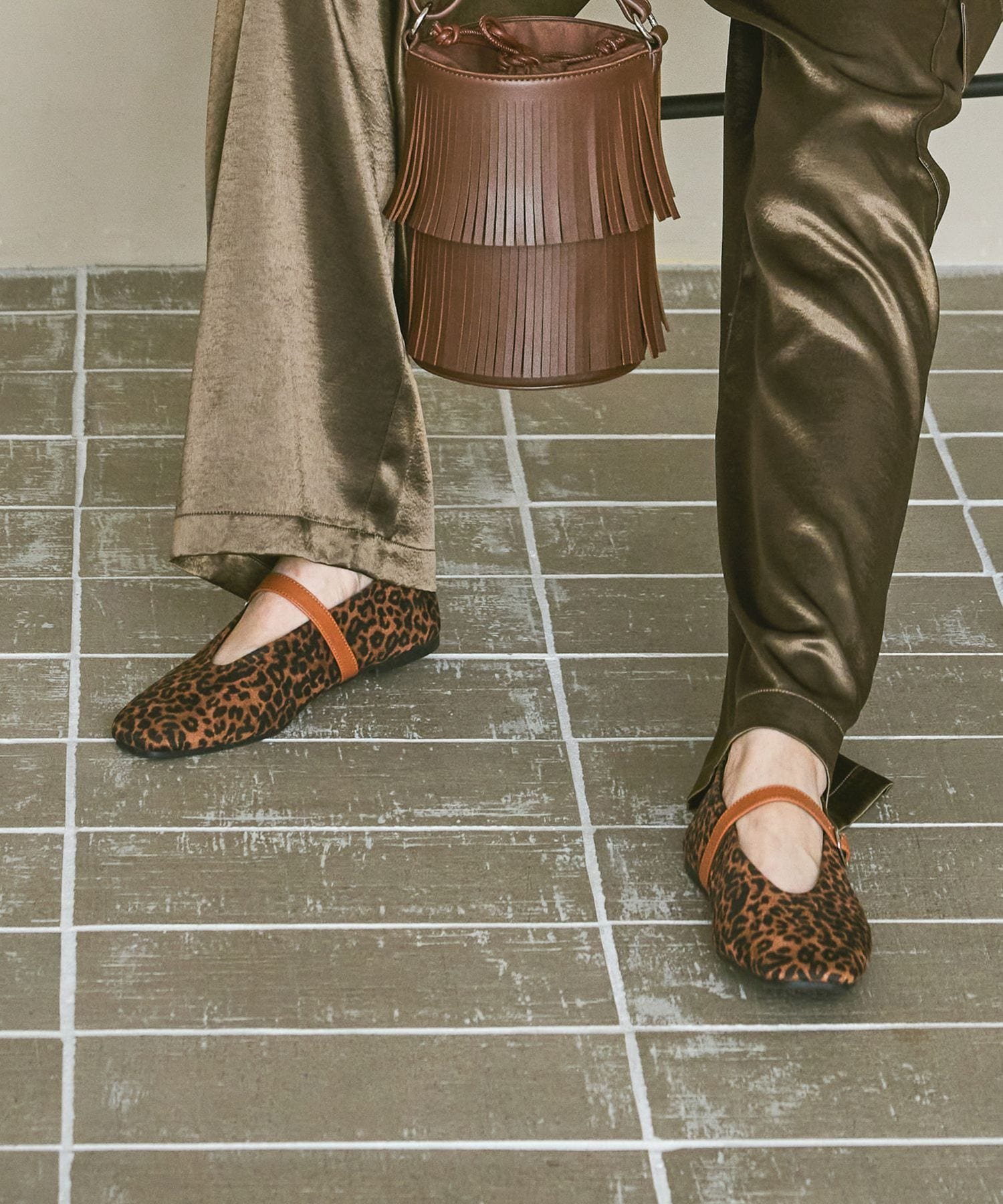 【SALE／46%OFF】LAKOLE スクエアアソートストラップパンプス ラコレ シューズ・靴 パンプス レッド ブラック