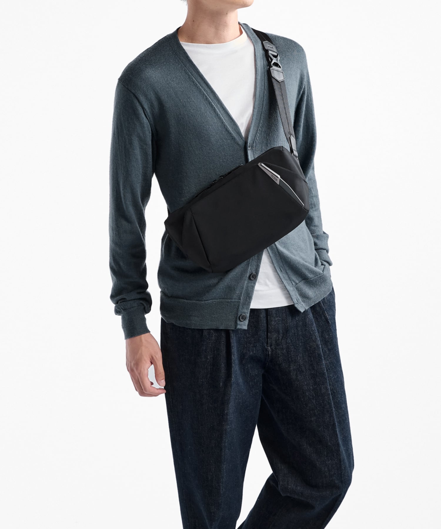 【TUMI公式店】TUMI AXIS ミディアム・スリング トゥミ バッグ ボディバッグ・ウエストポーチ ブラック