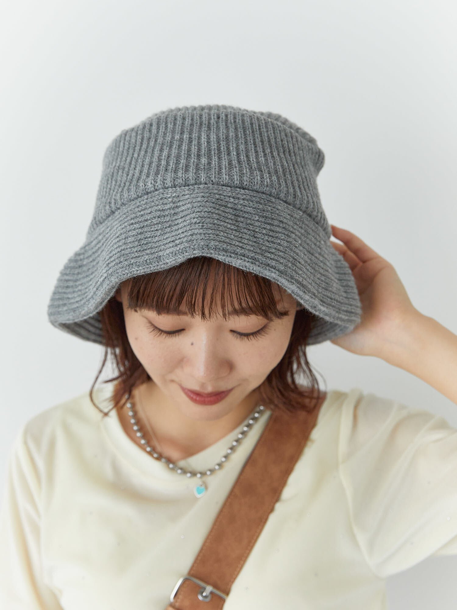 ehka sopo ニットバケットハット エヘカソポ 帽子 ハット グレー ブラウン ブラックのサムネイル