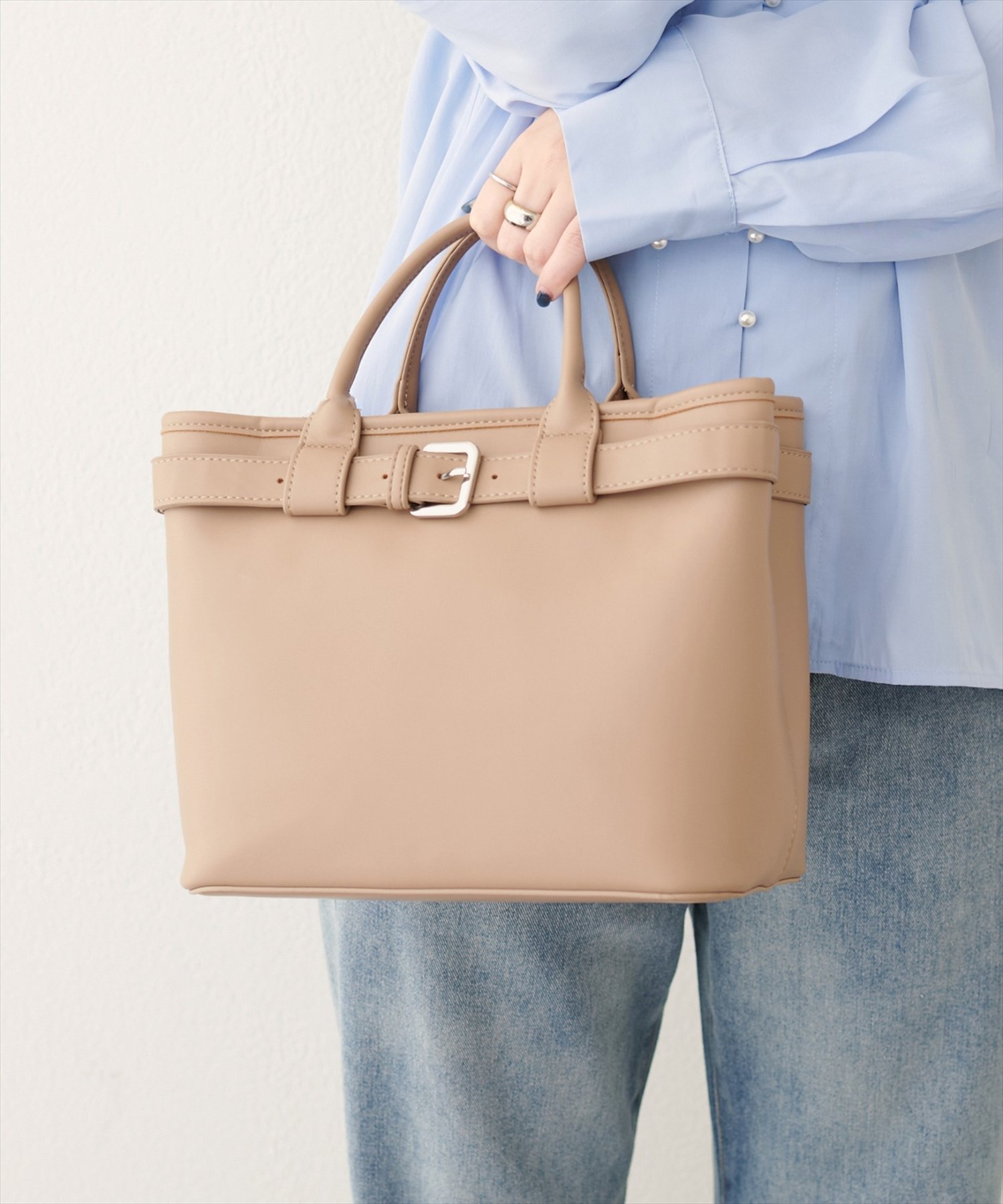 natural couture ベルトディティール仕切りトート ナチュラルクチュール バッグ その他のバッグ ホワイト ベージュ ブラック【送料無料】