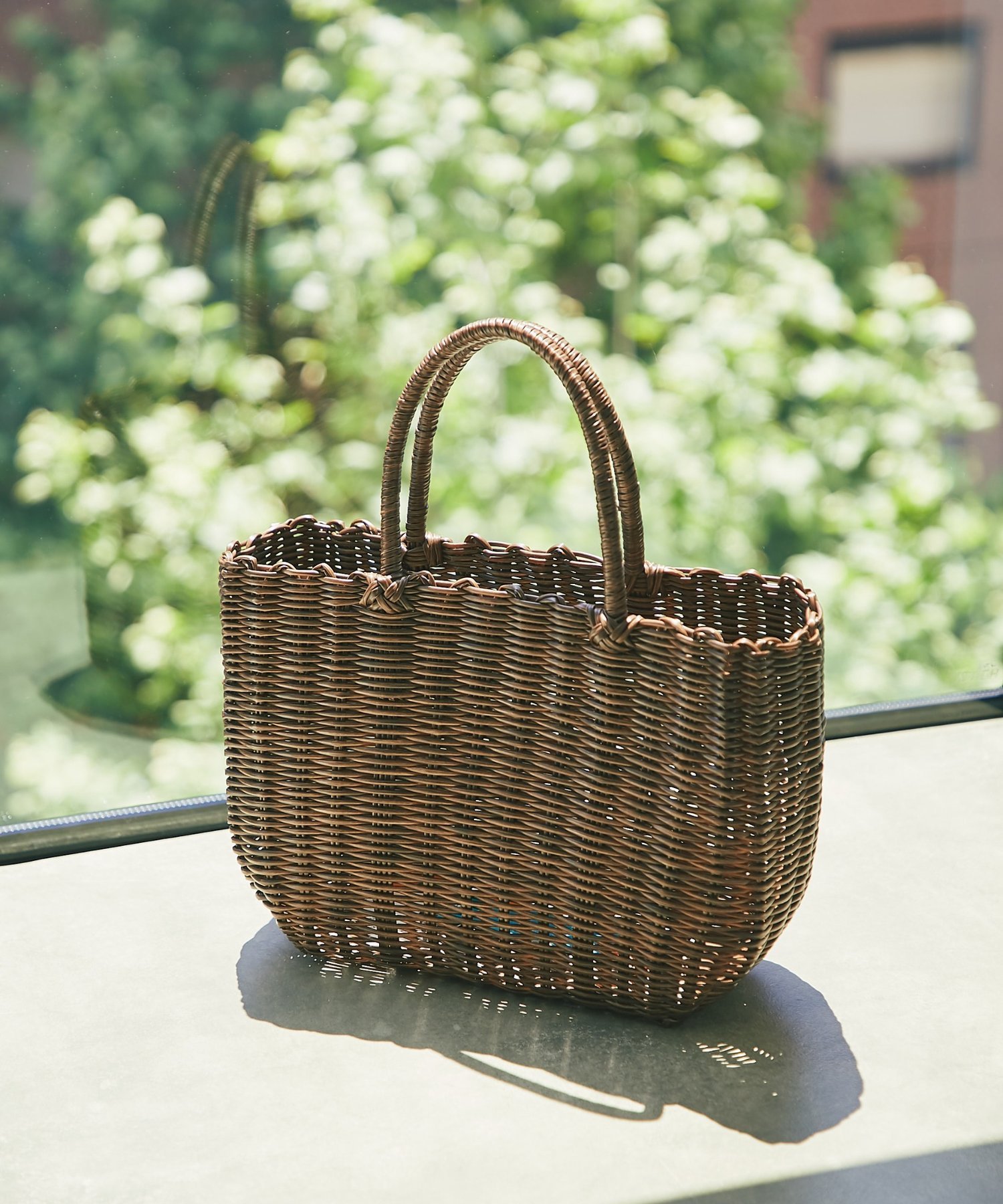 【SALE／35%OFF】La boutique BonBon 【雨の日にも安心】PVCかごバッグ ラブティックボンボン バッグ トートバッグ ブラウン ブラック【送料無料】