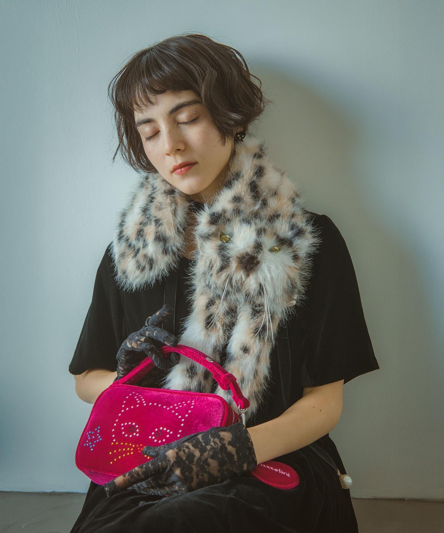 Three Four Time Three Four Time/フェイクキャットマフラー スリーフォータイム ファッション雑貨 マフラー・ストール・ネックウォーマー ベージュ ブラック【送料無料】のサムネイル