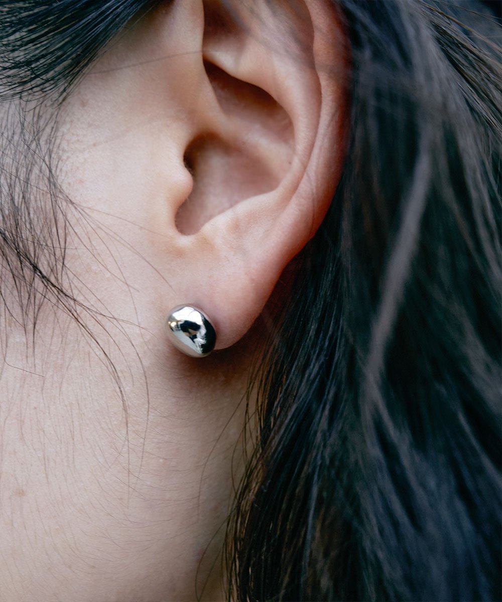 marjour [SURGICAL]MINIMAL NUANCE SHAPE PIERCE マージュール アクセサリー・腕時計 ピアス シルバー ゴールド