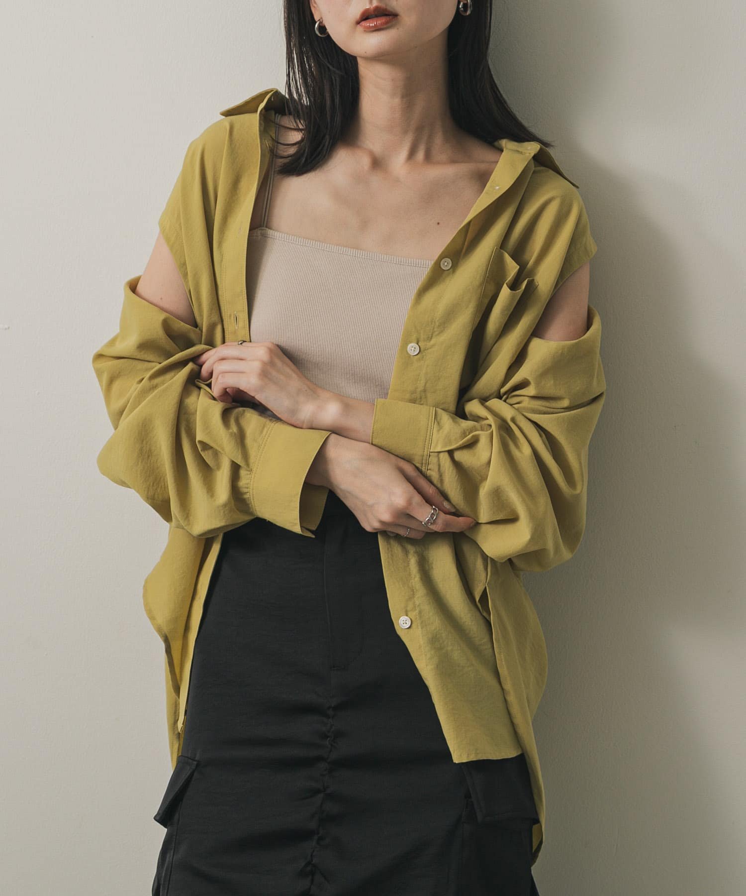 【SALE／60%OFF】SENSE OF PLACE リネンライクショルダースリットシャツ センス オブ プレイス トップ..