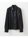 MICHEL KLEIN HOMME（ミッシェルクランオム）フェイクレザーシャツジャケットシャツ/シルキーレザー【デザイン】・素材感を生かしミニマムに表現した、シャツ仕立てのジャケット・台襟まで伸びたフロントファスナーがモードなデザイン・羽織り感覚の1枚仕立てのシャツアウター・きれいめのスタイリングに合う、モードなシャツジャケット【素材】・軽さと柔らかさに拘った湿式タイプの合成皮革素材・基布にポリエステルニットを使用しストレッチ性があります・裏面を起毛加工してますのて優しいタッチで着用していただけます【お手入れ方法】ドライクリーニング------------------------透け感：なし伸縮性：あり光沢感：あり生地の厚さ：普通------------------------※屋外での撮影は色味が多少異なる場合がございます。商品の色味は、スタジオ撮影の画像をご参照ください。※サンプルでの撮影となるため、実際にお届けする商品と仕様やサイズが異なる場合がございます。型番：MNBAV38290-94-046 HW2006【採寸】サイズ着丈肩幅身幅そで丈M63cm42cm51cm61cmL65cm44cm53.5cm63cmLL66cm46cm56cm64cm商品のサイズについて【商品詳細】中国素材：合成皮革サイズ：M、L、LL石油系ドライクリーニング※画面上と実物では多少色具合が異なって見える場合もございます。ご了承ください。商品のカラーについて 【予約商品について】 ※「先行予約販売中」「予約販売中」をご注文の際は予約商品についてをご確認ください。■重要なお知らせ※ 当店では、ギフト配送サービス及びラッピングサービスを行っておりません。ご注文者様とお届け先が違う場合でも、タグ（値札）付「納品書 兼 返品連絡票」同梱の状態でお送り致しますのでご了承ください。 ラッピング・ギフト配送について※ 2点以上ご購入の場合、全ての商品が揃い次第一括でのお届けとなります。お届け予定日の異なる商品をお買い上げの場合はご注意下さい。お急ぎの商品がございましたら分けてご購入いただきますようお願い致します。発送について ※ 買い物カートに入れるだけでは在庫確保されませんのでお早めに購入手続きをしてください。当店では在庫を複数サイトで共有しているため、同時にご注文があった場合、売切れとなってしまう事がございます。お手数ですが、ご注文後に当店からお送りする「ご注文内容の確認メール」をご確認ください。ご注文の確定について ※ Rakuten Fashionの商品ページに記載しているメーカー希望小売価格は、楽天市場「商品価格ナビ」に登録されている価格に準じています。 商品の価格についてMICHEL KLEIN HOMMEMICHEL KLEIN HOMMEのシャツ・ブラウストップスご注文・お届けについて発送ガイドラッピンググッズ3,980円以上送料無料ご利用ガイド