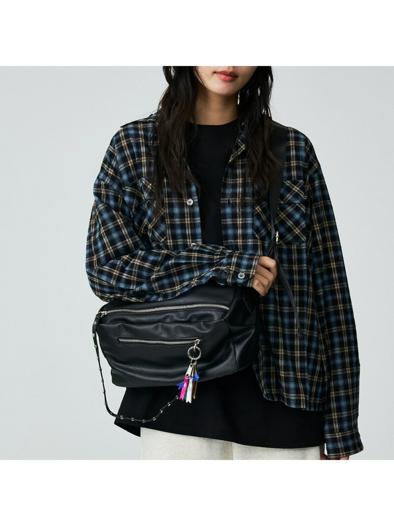 ABAHOUSE LASTWORD 【cheek / チーク】studs body bag/ショルダーバッグ/ユニセ アバハウス バッグ ボディバッグ・ウエストポーチ ブラック グレー【送料無料】