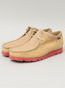 SHIPS（シップス）CLARKS:WALLABEE GORE-TEX(R)クラークスのアイコニックアイテム、ワラビーのGORE-TEX（R）仕様。1966年の発売当初足から変わらぬ包み込まれるような履き心地はそのままに、防水透湿機能に優れたGORE-TEX（R）の搭載でより実用的に。じめじめの雨の日も靴内部をドライにキープ、快適にお履きいただけます。ブラック:アッパー、サイド共にスエードベージュ:アッパー/スムース、サイド/スエード[GORE-TEX（R）]雨や雪などの侵入を防ぐ防水耐久性と、汗などの水蒸気を発散させる透湿性の両方を兼ね備え、さまざまな気象環境下でも足をドライに保つ。【CLARKS/クラークス】は、1825年創業の世界的カジュアルシューズブランド。デザートブーツやワラビーといったブランドのアイコン的存在のシューズは、たくさんのフォロワーを生むほど、パーマネントでパーフェクトなアイテム。ファッションを語る上で、外せないといっても過言ではありません。※シューズボックスおよび本体に表記されているサイズはUKサイズになります。※サイズスペックは目安として記載をさせていただいております。フィット感には個人差がございますので、予めご了承ください。型番：115131017-21-10 DQ5184【採寸】サイズcm1028.0cm725.0cm826.0cm927.0cm9.527.5cm商品のサイズについて【商品詳細】ベトナム素材：アッパー:牛革、ソール:ゴムサイズ：10、7、8、9、9.5※画面上と実物では多少色具合が異なって見える場合もございます。ご了承ください。商品のカラーについて 【予約商品について】 ※「先行予約販売中」「予約販売中」をご注文の際は予約商品についてをご確認ください。■重要なお知らせ※ 当店では、ギフト配送サービス及びラッピングサービスを行っておりません。ご注文者様とお届け先が違う場合でも、タグ（値札）付「納品書 兼 返品連絡票」同梱の状態でお送り致しますのでご了承ください。 ラッピング・ギフト配送について※ 2点以上ご購入の場合、全ての商品が揃い次第一括でのお届けとなります。お届け予定日の異なる商品をお買い上げの場合はご注意下さい。お急ぎの商品がございましたら分けてご購入いただきますようお願い致します。発送について ※ 買い物カートに入れるだけでは在庫確保されませんのでお早めに購入手続きをしてください。当店では在庫を複数サイトで共有しているため、同時にご注文があった場合、売切れとなってしまう事がございます。お手数ですが、ご注文後に当店からお送りする「ご注文内容の確認メール」をご確認ください。ご注文の確定について ※ Rakuten Fashionの商品ページに記載しているメーカー希望小売価格は、楽天市場「商品価格ナビ」に登録されている価格に準じています。 商品の価格についてSHIPSSHIPSのモカシン・デッキシューズシューズ・靴ご注文・お届けについて発送ガイドラッピンググッズ3,980円以上送料無料ご利用ガイド