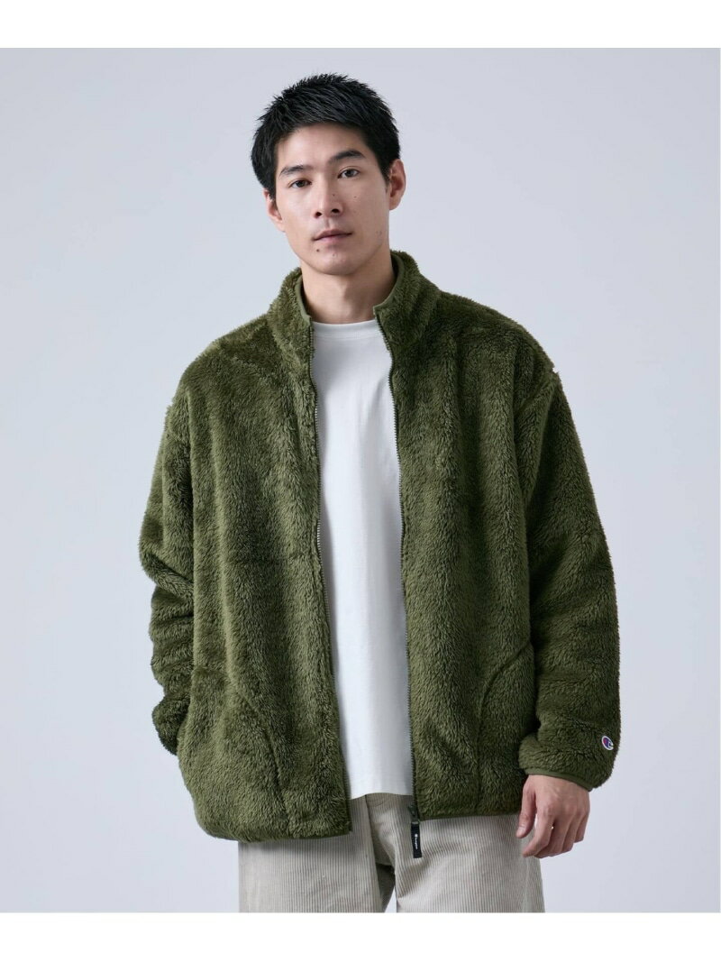 【予約商品について】 ※「先行予約販売中」「予約販売中」をご注文の際は予約商品についてをご確認ください。■重要なお知らせ※ 当店では、ギフト配送サービス及びラッピングサービスを行っておりません。ラッピング・ギフト配送について同時に複数の商品を注文された場合メーカー希望小売価格について置き配についてご利用ガイドB.C STOCK（ベーセーストック）【Champion/チャンピオン】スタンドジップジャケットメーカー品番：C3-C620■デザイン柔らかい肌触りでふわふわと毛足が長く、上品な光沢が魅力のシェルパフリース素材のジップジャケットです。日常での着用はもちろん、シーンを選ばず着用できるユーティリティアイテムです。ジッパー引手はChampion（チャンピオン）ロゴのプリント入りです。■素材環境に配慮されたリサイクルポリエステル100％を使用。軽い素材でありながら、多くの空気を含むことによる保温性の高さが魅力。【Champion/チャンピオン】1919年ニューヨーク州ロチェスターで誕生した、言わずと知れたスポーツウェアブランド。デザイン・機能性・耐久性・素材・縫製といったひとつひとつのディティールにこだわるクラフトマンシップは現在も脈々と受け継がれ、幅広い層からの支持を得ています。《画像についてのご注意》※照明の関係により、実際よりも色味が違って見える場合があります。またパソコン・スマートフォンなどの環境により、若干製品と画像のカラーが異なる場合もございます。※商品の色味は、商品アップ画像をご参照ください。【商品のお気に入り登録について】「カートに入れる」右側のハートマークを押していただくと、残り1点、セールなどの通知を受け取ることが出来ます。【再入荷お知らせについて】「カートに入れる」から「再入荷お知らせ」を押していただくと完売した商品が再入荷した際に、通知を受け取ることが出来ます。型番：25011730000330-037-803 QM9316【採寸】サイズ肩幅身幅着丈袖丈重さ(g)袖口M49.553.5665637819L5155705740220商品のサイズについて【商品詳細】中国素材：本体:ポリエステル100%サイズ：M、L本体:洗濯機洗い（弱）※画面上と実物では多少色具合が異なって見える場合もございます。ご了承ください。商品のカラーについてこの商品はセール商品のため返品・交換対象外です詳細はこちら &gt;&gt;