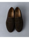 UNITED ARROWS（ユナイテッドアローズ）＜CROCKETT&JONES＞ BOSTON2/ローファー足元をトラディショナルな印象に見せるシンプルなコインローファー。マットな微起毛感のある上品な表情も魅力です。落ち着いた色味はさまざまなコーディネートと好相性。Tシャツにデニムパンツといったラフなカジュアルに取り入れても素敵です。＜CROCKETT&JONES（クロケット&ジョーンズ）＞英国最高級靴の聖地ノーザンプトンで、1879年にチャールズ・ジョーンズ氏と、その義理の兄弟ジェームズ・クロケット氏によって創業。靴のデザインバリエーションや素材選びで、大変優れたノウハウを持ち併せ、丁寧な手仕事と高いクオリティーの製品は、数ある英国のシューメーカーの中でも高い評判を得ています。近年では、OEM生産の経験を生かした自社ブランドの生産にも力を入れており、市場のニーズを的確に把握した流行に左右されないデザインや、時代にあったデザインの創造で新たな進化を遂げています。【注意事項】※商品を使用前に、タグ等に記載されている「取り扱い上の注意書き」、「洗濯表示」を必ずご確認ください。※商品画像は、光の当たり具合やパソコンなどの閲覧環境により、実際の色味と異なって見える場合がございます。予めご了承ください。※商品の色味の目安は、商品単体の画像をご参照ください。※シューズの重量は、シューズ本体のみ両足の重量となります。箱や付属品は計測に含まれません。※商品に不良が無い場合、包装紙および箱の破損がございましても、発送させて頂いております。予めご了承ください。店舗へお問い合わせの際は、全国のUNITEDARROWS各店舗まで下記の品名/品番をお申し付け下さい。品名：▲C&JBOSTON2SDLOAFC/S品番：13314039492型番：13314039492-29-35 FQ4357【採寸】24.0cm(5h)：対応センチ24cm ヒール2 重量(g)99024.5cm(6)：対応センチ24.5cm ヒール2 重量(g)99025.0cm(6h)：対応センチ25cm ヒール2 重量(g)99025.5cm(7)：対応センチ25.5cm ヒール2 重量(g)99026.0cm(7h)：対応センチ26cm ヒール2 重量(g)99026.5cm(8)：対応センチ26、5cm ヒール2 重量(g)99027.0cm(8h)：対応センチ27cm ヒール2 重量(g)99027.5cm(9)：対応センチ27.5cm ヒール2 重量(g)990商品のサイズについて【商品詳細】-素材：-サイズ：24.0cm(5h)、24.5cm(6)、25.0cm(6h)、25.5cm(7)、26.0cm(7h)、26.5cm(8)、27.0cm(8h)、27.5cm(9)-※画面上と実物では多少色具合が異なって見える場合もございます。ご了承ください。商品のカラーについて 【予約商品について】 ※「先行予約販売中」「予約販売中」をご注文の際は予約商品についてをご確認ください。■重要なお知らせ※ 当店では、ギフト配送サービス及びラッピングサービスを行っておりません。ご注文者様とお届け先が違う場合でも、タグ（値札）付「納品書 兼 返品連絡票」同梱の状態でお送り致しますのでご了承ください。 ラッピング・ギフト配送について※ 2点以上ご購入の場合、全ての商品が揃い次第一括でのお届けとなります。お届け予定日の異なる商品をお買い上げの場合はご注意下さい。お急ぎの商品がございましたら分けてご購入いただきますようお願い致します。発送について ※ 買い物カートに入れるだけでは在庫確保されませんのでお早めに購入手続きをしてください。当店では在庫を複数サイトで共有しているため、同時にご注文があった場合、売切れとなってしまう事がございます。お手数ですが、ご注文後に当店からお送りする「ご注文内容の確認メール」をご確認ください。ご注文の確定について ※ Rakuten Fashionの商品ページに記載しているメーカー希望小売価格は、楽天市場「商品価格ナビ」に登録されている価格に準じています。 商品の価格についてUNITED ARROWSUNITED ARROWSのその他のシューズ・靴シューズ・靴ご注文・お届けについて発送ガイドラッピンググッズ3,980円以上送料無料ご利用ガイド