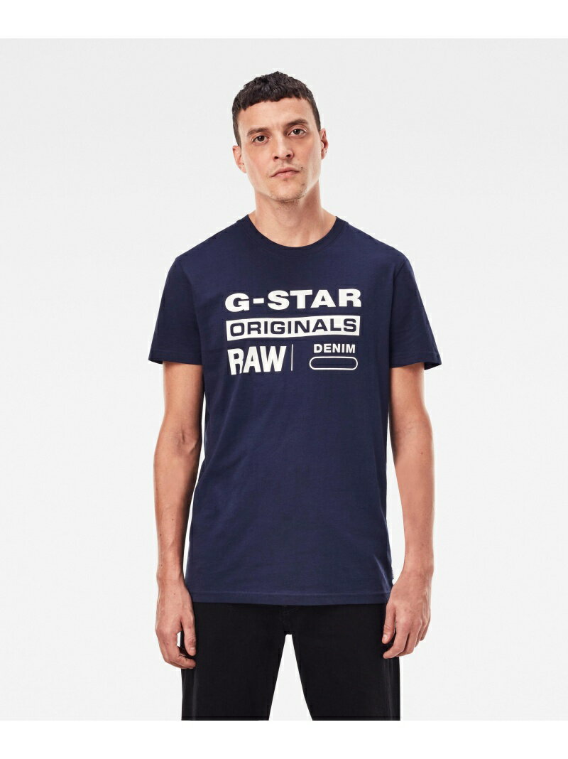 【予約商品について】 ※「先行予約販売中」「予約販売中」をご注文の際は予約商品についてをご確認ください。■重要なお知らせ※ 当店では、ギフト配送サービス及びラッピングサービスを行っておりません。ラッピング・ギフト配送について同時に複数の商品を注文された場合メーカー希望小売価格についてご利用ガイドG-Star RAW（ジースターロゥ）【公式ショップ】Graphic 8 T-Shirt/クラシックブランドロゴTシャツ【デザインの特徴】フロントに大きくあしらわれたブランドロゴが目を引く一枚。デザインはあくまでシンプルに。装飾を抑えることで、ロゴそのもののバランスと配置が映える、洗練された佇まいに仕上げました。シルエットはすっきりとしたレギュラーフィット。過剰にルーズでもタイトでもなく、品のあるカジュアルスタイルを叶えます。素材は柔らかなコットン100%。デイリーに使える快適さと、ほどよい厚みが魅力です。モデル身長：183cm 着用サイズ:L型番：D141433366067-404-XS1 AG3373【採寸】サイズバストウエストヒップ肩幅袖丈着丈XS90.0cm90.0cm91.0cm43.0cm20.0cm71.0cmS98.0cm97.0cm98.0cm45.5cm20.0cm74.0cmM104.0cm101.0cm101.0cm46.5cm20.5cm74.5cmL109.0cm108.0cm108.0cm49.0cm21.0cm75.0cm商品のサイズについて【商品詳細】バングラデシュ素材：コットン100%サイズ：XS、S、M、L洗濯機洗い可※画面上と実物では多少色具合が異なって見える場合もございます。ご了承ください。商品のカラーについてこの商品はセール商品のため返品・交換対象外です詳細はこちら &gt;&gt;