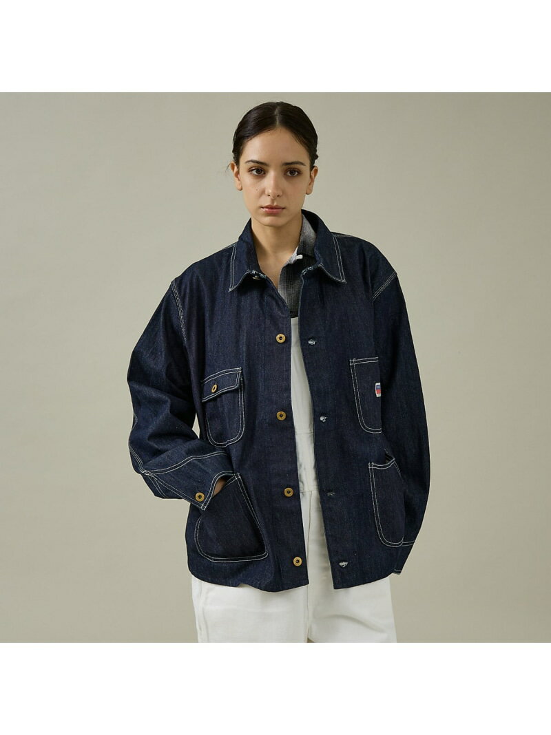 【予約商品について】 ※「先行予約販売中」「予約販売中」をご注文の際は予約商品についてをご確認ください。■重要なお知らせ※ 当店では、ギフト配送サービス及びラッピングサービスを行っておりません。ラッピング・ギフト配送について同時に複数の商品を注文された場合メーカー希望小売価格についてご利用ガイドABAHOUSE（アバハウス）【PENNEY'S 】10oz DENIM ENGINEER SHORT JAC50年代のアーカイブを元にアップデートしたショート丈のエンジニアジャケット。生地は10ozのオーガニックコットンを使用したデニム。コンパクトな着丈はレイヤードの際にも重宝し、程よいリラックスシルエットで着まわしやすい一着。・生地は10ozオーガニックデニム。・リジッドデニム(未洗い)。・負担のかかる場所はトリプルステッチ仕様。・ボタンはUNIONMADEの刻印ボタン。※家庭用洗濯で2-3%縮みます。【PENNEY'S】PENNEYS（ぺニーズ）は、1940年から1970年代にかけてゼネラルストアのストアブランドとして輝かしい歴史を持つブランドでした。1970年代にその歴史は幕を閉じましたが、その黄金時代のアーカイブからデザインの源泉を学び、新しいラインアップを提供しています。この新しいコンセプトは、FOXLOGOを象徴とし、80'S古着を現代に蘇らせるというアイデアを掲げています。アーカイブコレクションからインスピレーションを受け、その特徴を現代風にアップデートしたアイテムをリリースし、過去のデザインと現代のファッションを融合させ、新しいスタイルを提供しています。型番：04519830404-7V-3O QE9420【採寸】サイズ:M,着丈:62cm,肩幅:50cm,身幅:65cm,袖丈:63cmサイズ:L,着丈:65cm,肩幅:51cm,身幅:66cm,袖丈:64cm商品のサイズについて【商品詳細】-素材：コットン100%サイズ：M、L※画面上と実物では多少色具合が異なって見える場合もございます。ご了承ください。商品のカラーについて