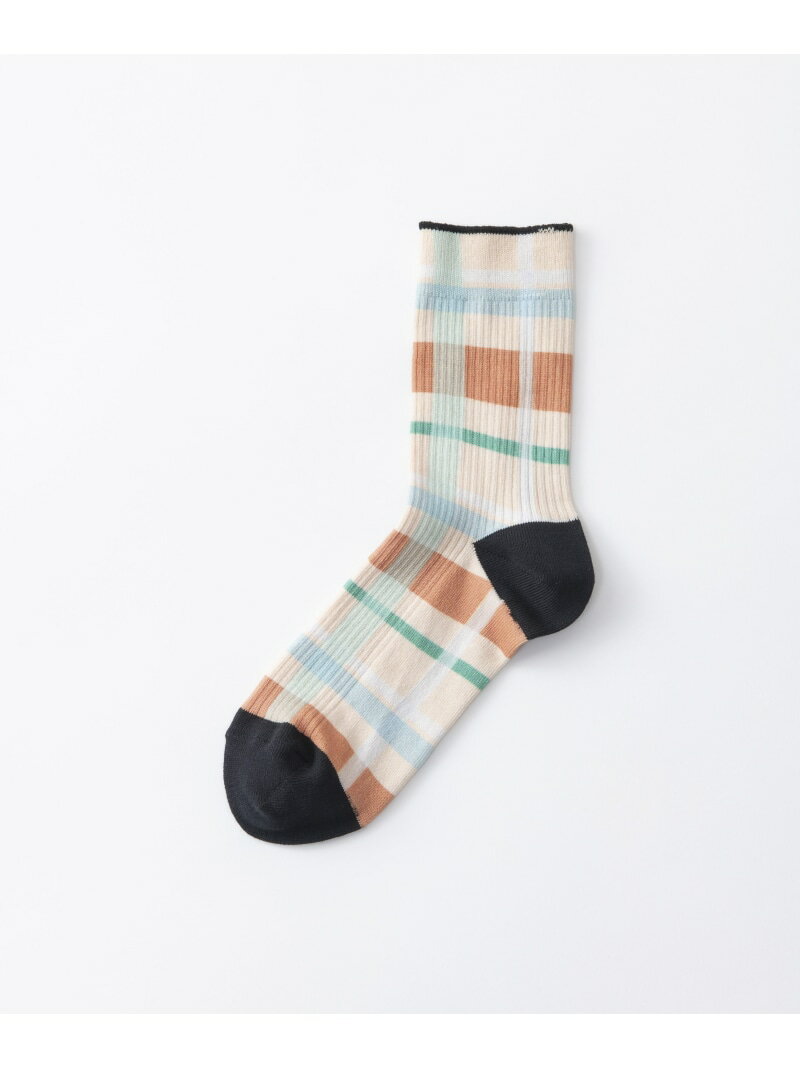 【予約商品について】 ※「先行予約販売中」「予約販売中」をご注文の際は予約商品についてをご確認ください。■重要なお知らせ※ 当店では、ギフト配送サービス及びラッピングサービスを行っておりません。ラッピング・ギフト配送について同時に複数の商品を注文された場合メーカー希望小売価格についてご利用ガイドTRICOTE（トリコテ）CHECK LINK SOCKSチェック柄のプリントソックス。この製品は、細かい柄表現ができる3Dインクジェットプリント機でプリントされた商品です。分散染料を使用し、ダイレクトで360度つなぎ目なしで、プリントをしております。ベース糸には、ペットボトルからリサイクルされたポリエステル糸を使用しております。リンクコーデシリーズ。3サイズ展開。型番：TR31SO061-80-24 KS1469【採寸】Size : 19-21cm / Length : 15cm / Thickness : Normal Size : 22-24cm / Length : 17cm / Thickness : Normal Size : 25-27cm / Length : 19cm / Thickness : Normal商品のサイズについて【商品詳細】日本素材：75％ POLYESTER (recycle polyester),23％ COTTON,2％ POLYURETHANEサイズ：19-21cm、22-24cm、25-27cm※画面上と実物では多少色具合が異なって見える場合もございます。ご了承ください。商品のカラーについて