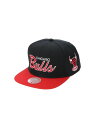 Mitchell & Ness uY `[XNvg 2.0 XibvobN NBA TEAM SCRIPT 2.0 SNAPBACK HWC BULLS [L[[GXG[ Xq Lbv ubNyz