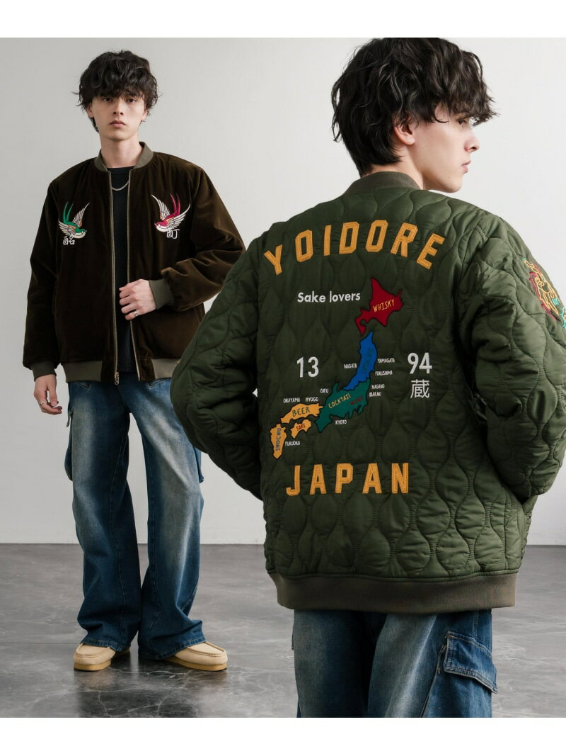 【予約商品について】 ※「先行予約販売中」「予約販売中」をご注文の際は予約商品についてをご確認ください。■重要なお知らせ※ 当店では、ギフト配送サービス及びラッピングサービスを行っておりません。ラッピング・ギフト配送について同時に複数の商品を注文された場合メーカー希望小売価格について置き配についてご利用ガイドRocky Monroe（ロッキーモンロー）【YOIDORE/酔いどれ】スーベニアキルティングリバーシブルジャケット■リバーシブル2WAYアウターコーデに合わせて異なる素材と表情が楽しめる、リバーシブル2WAYアウター。表面は、ひょうたん型のキルトにスーベニア刺繍を施したミリタリーデザイン。裏面は、バックにビールジョッキの刺繍を施したベトジャン風デザイン。どちらの面もお酒をテーマにした遊び心のあるデザインが、大人のオシャレを演出。また「酔虎」がデザインされたオリジナルステッカー付きです！■滑らかな質感のナイロンライク素材(表面)ナイロンのような滑らかな質感とマットな光沢感が特徴のポリエステル素材。軽量でシワになりにくく、毎日気軽に使える扱いやすさが嬉しいポイント！ひょうたん型のキルトには、ボリュームを抑えた薄中綿を使用し、保温性も◎■しっとりとした質感が魅力の別珍生地(裏面)高級感あふれる、やわらかくてしっとりとした質感が魅力の別珍生地を使用。ベルベットのような上品な光沢と、ほんのり温かみのある肌触りで秋冬シーズンに◎■リラックスシルエットワイドな身幅やアームホール、肩をしっかりと落としたドロップショルダー。さっと羽織れるリラックスシルエットで、ラフさ加減が大人カジュアルにも◎袖口と裾はリブ仕様でシルエットにメリハリが付き、スッキリとした印象に。■ユニセックスアイテムカジュアル、ストリート、アメカジ、韓国系などスタイルを問わない万能アイテム。メンズ・レディースを問わない男女兼用の対応商品で、プレゼントにもオススメ。ペアやカップルコーデのお揃いにも最適で、家族でシェアしたりと幅広く活躍します。※染料の特性上、着用・摩擦・洗濯により色落ち、色移りする特徴があります。【YOIDORE/酔いどれ】酔いどれ(酔っ払い)に届ける、酔いどれ(酔っ払い)の為のブランド。お酒をテーマにした様々なデザインを落とし込んで展開。気鋭のアーティストや酒造メーカー、人気ショップとのコラボレーションや、型にはまらない独特の世界感を表現した新感覚のアパレルブランドです。老若男女お酒好きな方、お酒のお供にいかがでしょうか。■着用コメント・モデルMASASHI：身長173cm/体重55kg着用サイズ：L着丈：お尻にかかるくらいの長さでした。肩幅：中にTシャツで、腕周りに結構余裕がありました。身幅：前を閉めても窮屈感はありませんでした。・スタッフA：身長165cm/体重52kg/普段S-M着用着用サイズ：M着丈：お尻にかぶるくらいの丈感でした。肩幅：中にカットソーで、ゆとりがありました。身幅：余裕のあるサイズ感で、動きやすかったです。・スタッフB：身長180cm/体重64kg/普段XL着用着用サイズ：XL着丈：短すぎず、バランスのとれた丈感でした。肩幅：ざっくりしたサイズ感で、首や肩周りも楽でした。身幅：肩幅と同じくワイドなサイズ感でした。【お買い物をお楽しみいただく為に！】▼商品のお気に入り登録完売カラーの再入荷通知や、ラスト1点の通知、セールの通知も受け取ることができます。▼ブランドのお気に入り登録新商品や再入荷等、いち早くブランドのお得な情報を受け取ることができます！※画像の商品は光の照射や角度、お使いのモニター環境により実物と色味が異なる場合がございます。model:173cm/55kg/SizeL型番：14890-43-2m QT0767【採寸】サイズ着丈肩幅身幅袖丈M66cm40.5cm57cm59cmL69cm44cm58cm63cmXL71cm46cm61cm65cm商品のサイズについて【商品詳細】中国素材：表地・裏地・中綿：ポリエステル100%リブ：ポリエステル95%、ポリウレタン5%サイズ：M、L、XL※画面上と実物では多少色具合が異なって見える場合もございます。ご了承ください。商品のカラーについて