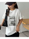 Discoat 【ユニセックス】SALVATIONフォトTシャツ ディスコート トップス カットソー・Tシャツ シルバー グレー ゴールド【先行予約】*【送料無料】