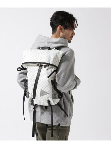 BEAVER and wander/アンドワンダー ECOPAK 18L backpack ビーバー バッグ その他のバッグ ホワイト ブラック【送料無料】 BEAVER and wander/アンドワンダー ECOPAK 18L backpack ビーバー バッグ その他のバッグ ホワイト ブラック【送料無料】