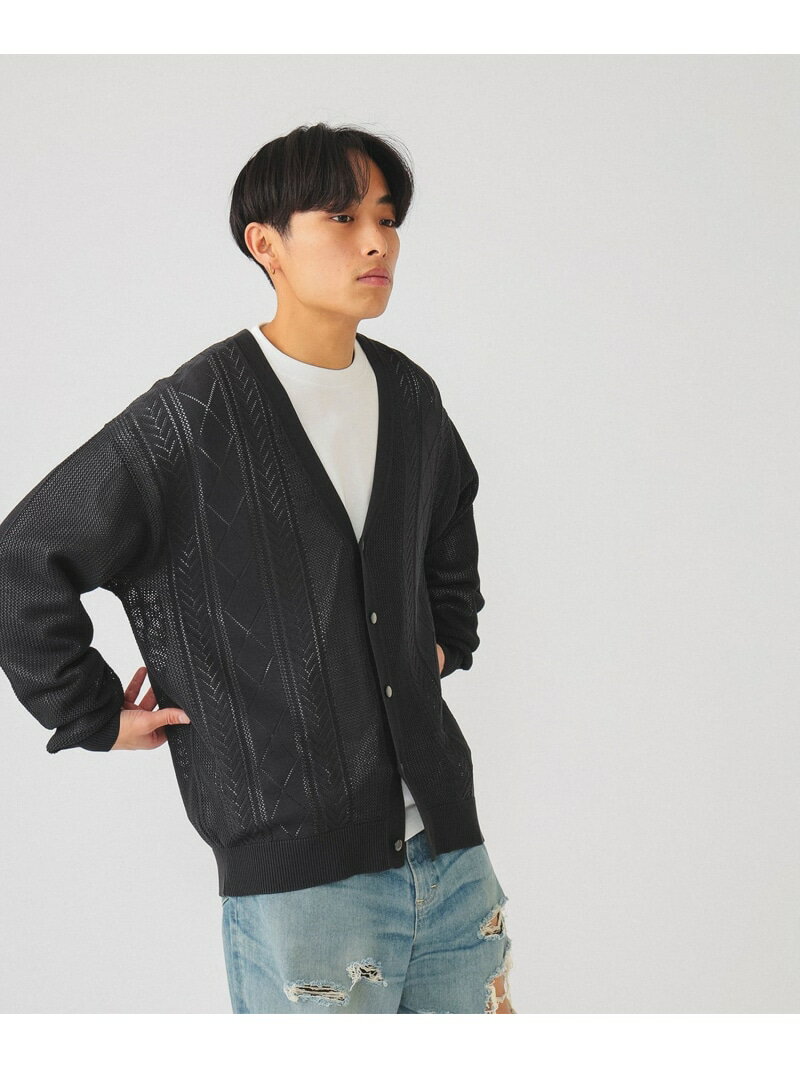 BEAMS MEN（ビームス メン）BEAMS / 12ゲージ メッシュ カーディガンこだわりの詰まったメッシュ編み■デザインメッシュ編みが特徴的なニットカーディガンが登場。■ディテールワイドシルエットながら裾を絞り、クラシックなフォルムになる様に調整しております。■サイズワイドフィット。■素材表糸にレーヨンナイロンの混紡糸を使用。レーヨン高混率とは思えないドライタッチでハリのある質感に仕上がっております。様々な編み柄をデータで作成し、透け感が強すぎないメッシュ編地に調整しております。Model：H172cmW60kgSize：L（SUMIKURO）Model：H178cmW63kgSize：L（SAKURA）Model：H179cmW68kgSize：L（UGUISU）※撮影環境による光の当たり具合やパソコンなどの閲覧環境によって、実際の色調と異なって見える場合があります。あらかじめご了承ください。商品の色調は、白背景の商品単体で撮影した画像をご参照ください。型番：11-15-1674-803-18-16 JY5886【採寸】サイズ着丈肩幅身幅そで丈S61.9cm51.2cm56.1cm53.6cmM65.5cm54.8cm59.0cm56.9cmL67.9cm54.9cm61.6cm61.8cmXL71cm59cm64cm60.5cm商品のサイズについて【商品詳細】中国製素材：レーヨン89%　ナイロン11%サイズ：S、M、L、XL※画面上と実物では多少色具合が異なって見える場合もございます。ご了承ください。商品のカラーについて 【予約商品について】 ※「先行予約販売中」「予約販売中」をご注文の際は予約商品についてをご確認ください。■重要なお知らせ※ 当店では、ギフト配送サービス及びラッピングサービスを行っておりません。ご注文者様とお届け先が違う場合でも、タグ（値札）付「納品書 兼 返品連絡票」同梱の状態でお送り致しますのでご了承ください。 ラッピング・ギフト配送について※ 2点以上ご購入の場合、全ての商品が揃い次第一括でのお届けとなります。お届け予定日の異なる商品をお買い上げの場合はご注意下さい。お急ぎの商品がございましたら分けてご購入いただきますようお願い致します。発送について ※ 買い物カートに入れるだけでは在庫確保されませんのでお早めに購入手続きをしてください。当店では在庫を複数サイトで共有しているため、同時にご注文があった場合、売切れとなってしまう事がございます。お手数ですが、ご注文後に当店からお送りする「ご注文内容の確認メール」をご確認ください。ご注文の確定について ※ Rakuten Fashionの商品ページに記載しているメーカー希望小売価格は、楽天市場「商品価格ナビ」に登録されている価格に準じています。 商品の価格についてBEAMS MENBEAMS MENのカーディガントップスご注文・お届けについて発送ガイドラッピンググッズ3,980円以上送料無料ご利用ガイド