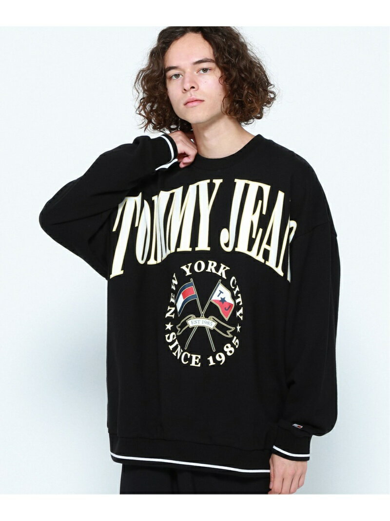 【SALE／50%OFF】TOMMY JEANS スケータースウェット トミーヒルフィガー トップス スウェット・トレーナー ブラック ホワイト【RBA_E】【送料無料】