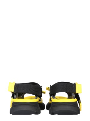 【正規取扱店】【送料無料】 アレキサンダー・マックイーン ALEXANDER McQUEEN トレッドサンダル メンズ 667815_W4SZ11087 【楽天海外通販】