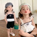 子供服 女の子 ローズデザイン 裾フリルキャミソール＋ショートパンツ 袖なし 夏服 おしゃれ かわいい 結婚式 発表会 入園式 入学式 七五三 これからの季節にピッタリな涼し気な雰囲気にのセットアイテムにはツイード素材のチェーンバッグやリボンサンダルなど大人ガーリーな小物合わせがマスト! ショート丈でスタイルアップ抜群なローズ刺繍入りキャミソールとショートパンツのセットアップアイテム。モノトーンバイカラーが大人っぽくフレンチガーリースタイルにかかせないデザイン要素万点です。キャミソールはインナーにTシャツを合わせたり、上からシアーシャツを羽織ってビスチェ使いも◎これからの季節にピッタリな涼し気な雰囲気にのセットアイテムにはツイード素材のチェーンバッグやリボンサンダルなど大人ガーリーな小物合わせがマスト! 5