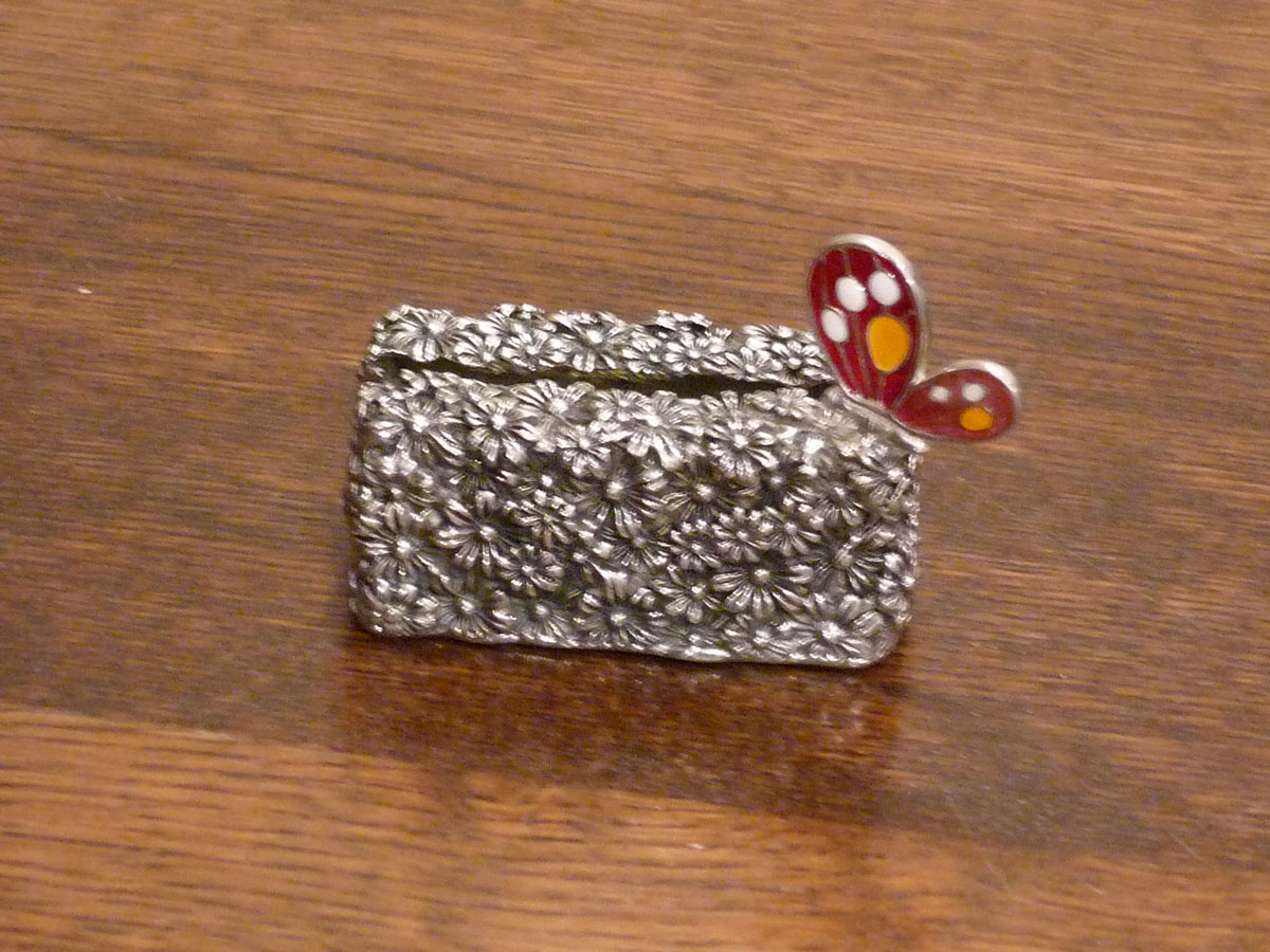 ピューター製カードホルダー蝶