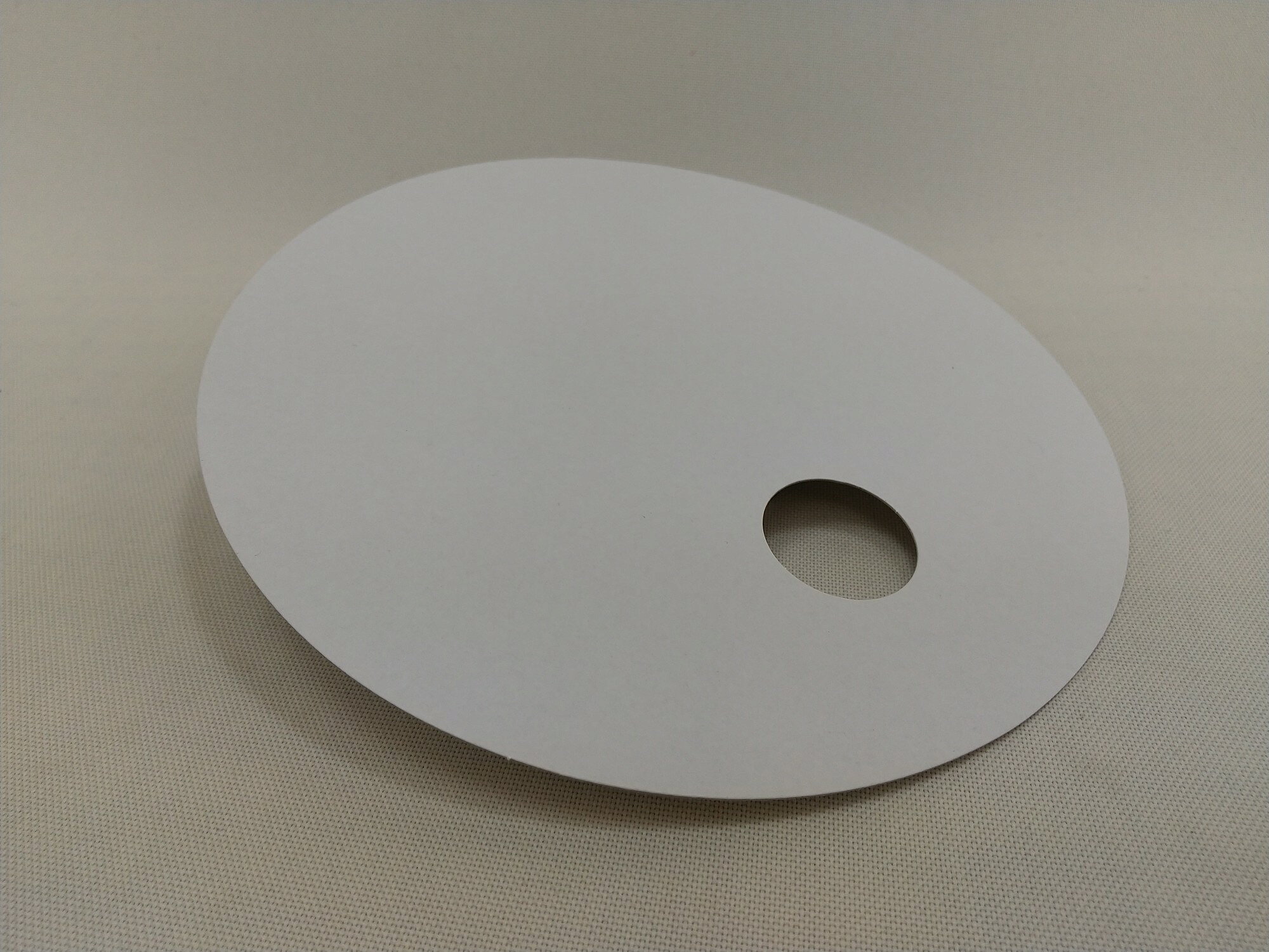 100枚入り　丸うちわ　指ぬき紙うちわ　白うちわ　両面白無地　うちわ直径200mm　指穴直径30mm　送料無料　まとめ売り