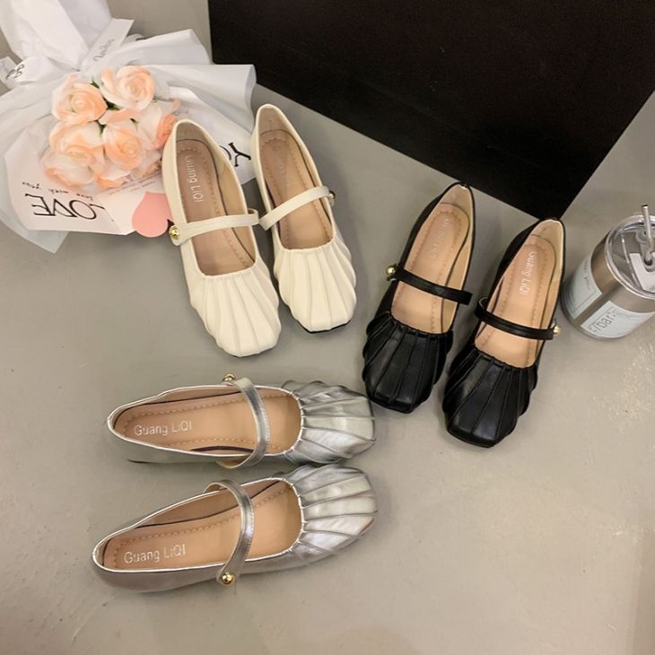 バレエシューズ ぺたんこ ギャザー ローヒール スクエアトゥ フラット ストラップ PU きれいめ 歩きやすい ベルト ガーリー シンプル お洒落 レディース 大人 韓国ファッション【k3-glq566】【予約販売：15-20日】【送料無料】60込